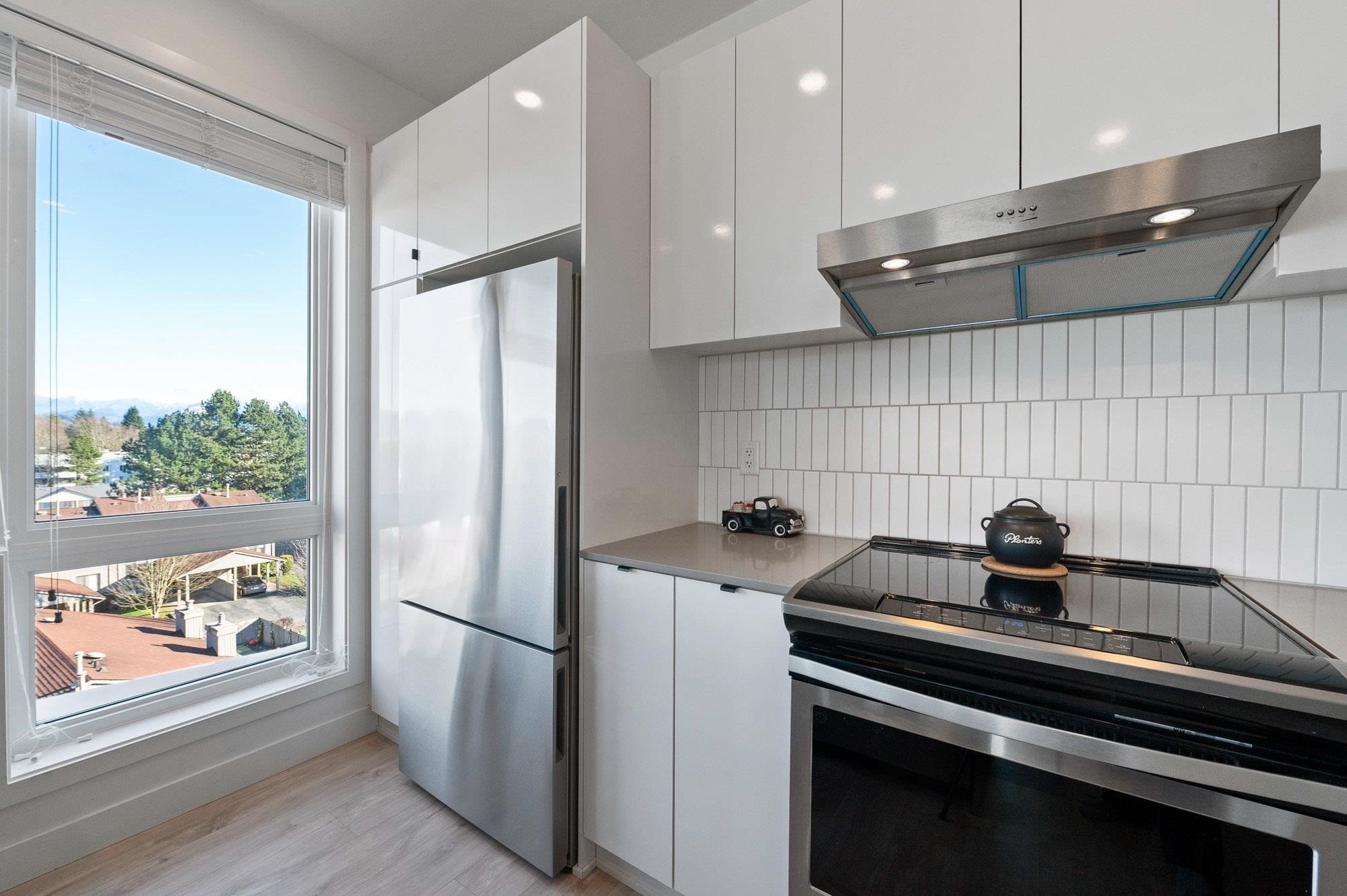 601-32838 Landeau Place, Abbotsford, BC