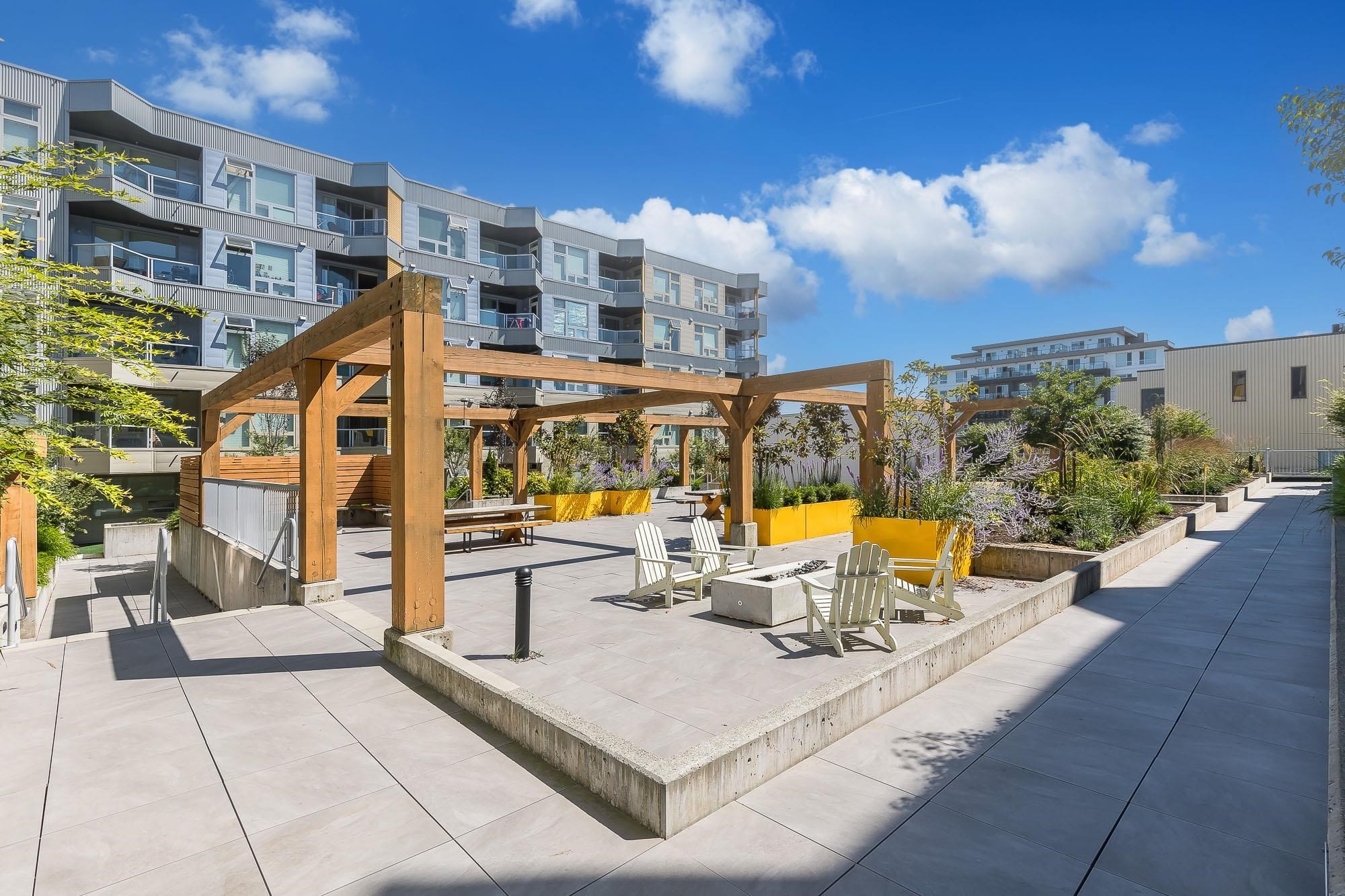 601-32838 Landeau Place, Abbotsford, BC