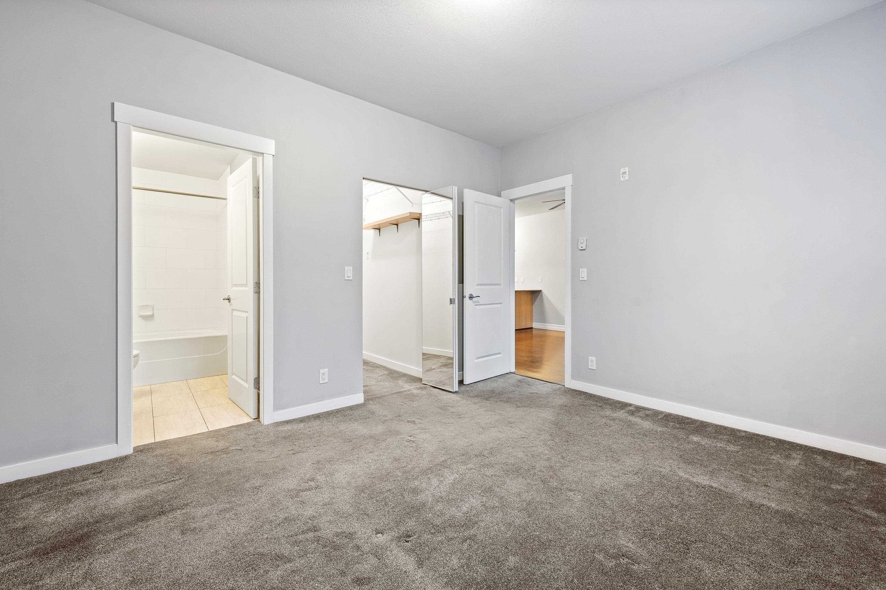 215-2943 Nelson Place, Abbotsford, BC