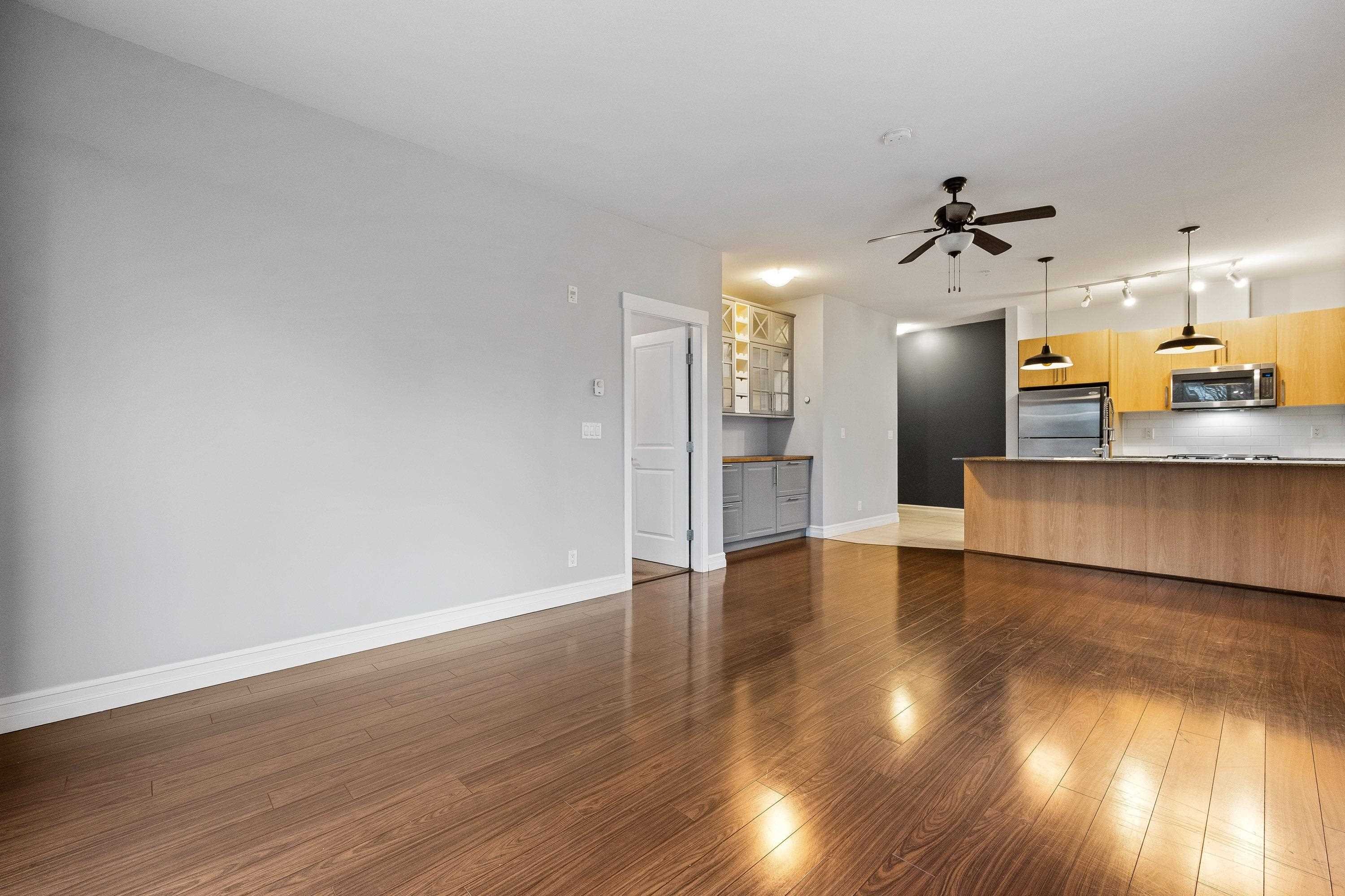 215-2943 Nelson Place, Abbotsford, BC