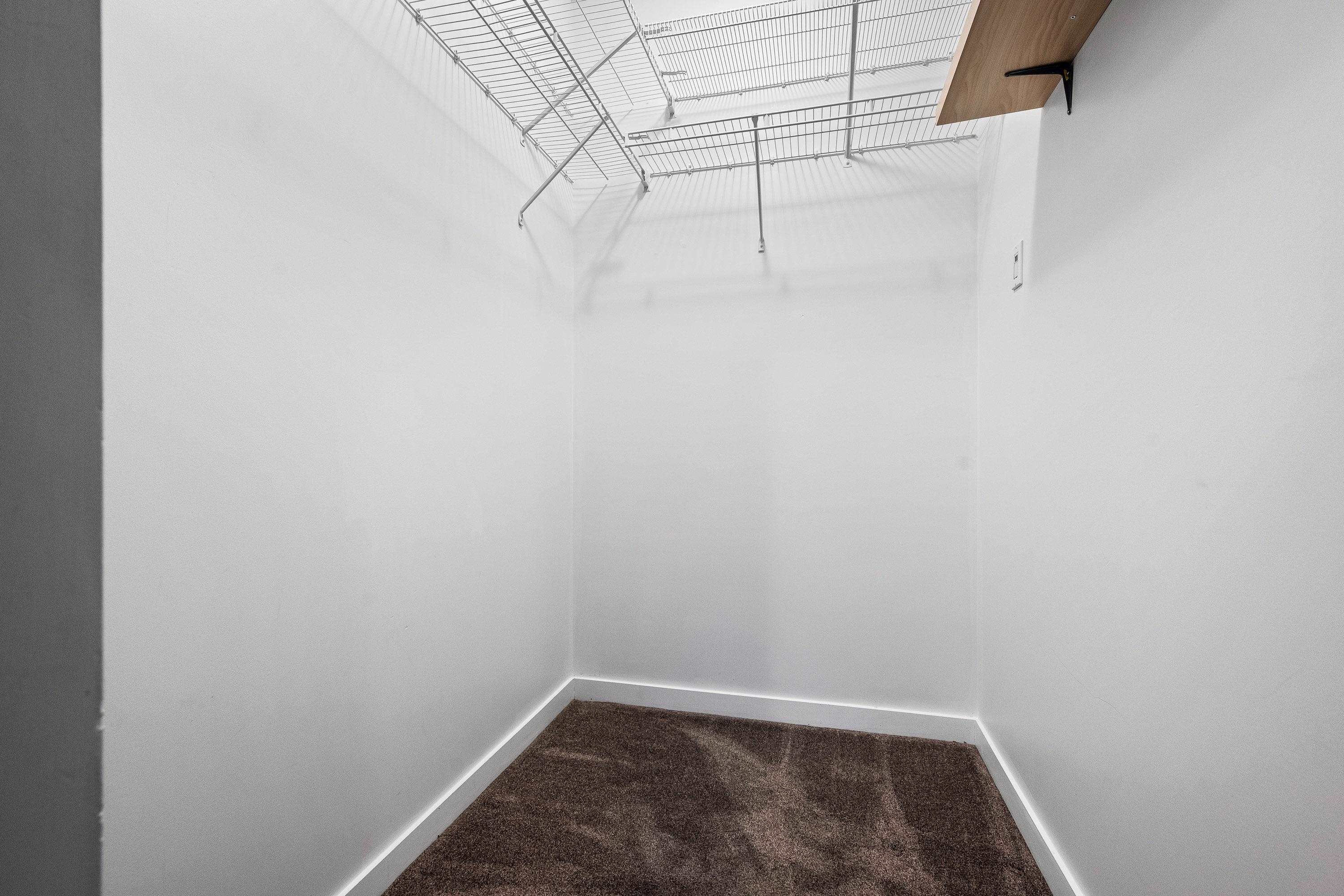 215-2943 Nelson Place, Abbotsford, BC