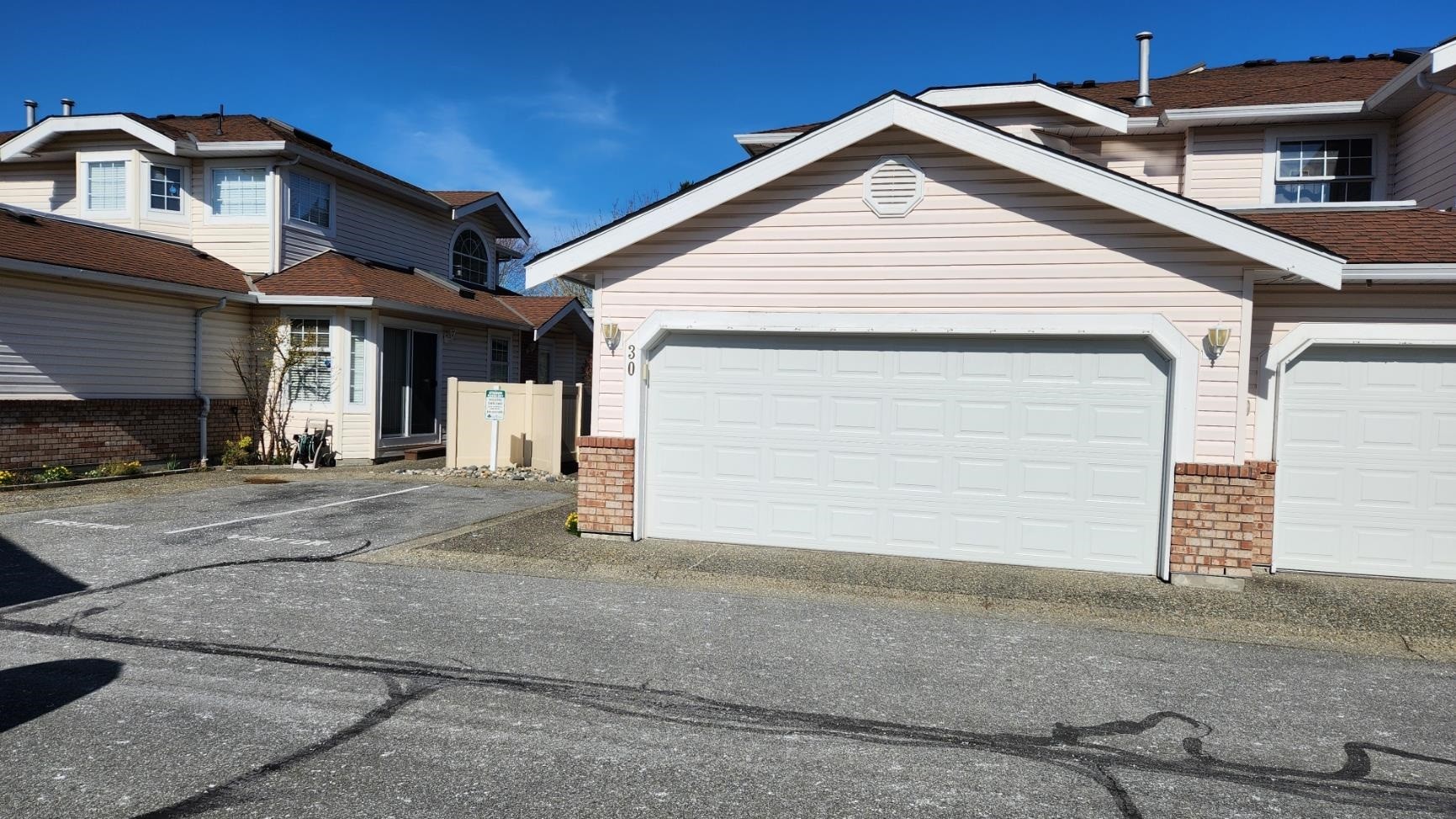 30-9168 Fleetwood Way, Surrey, BC