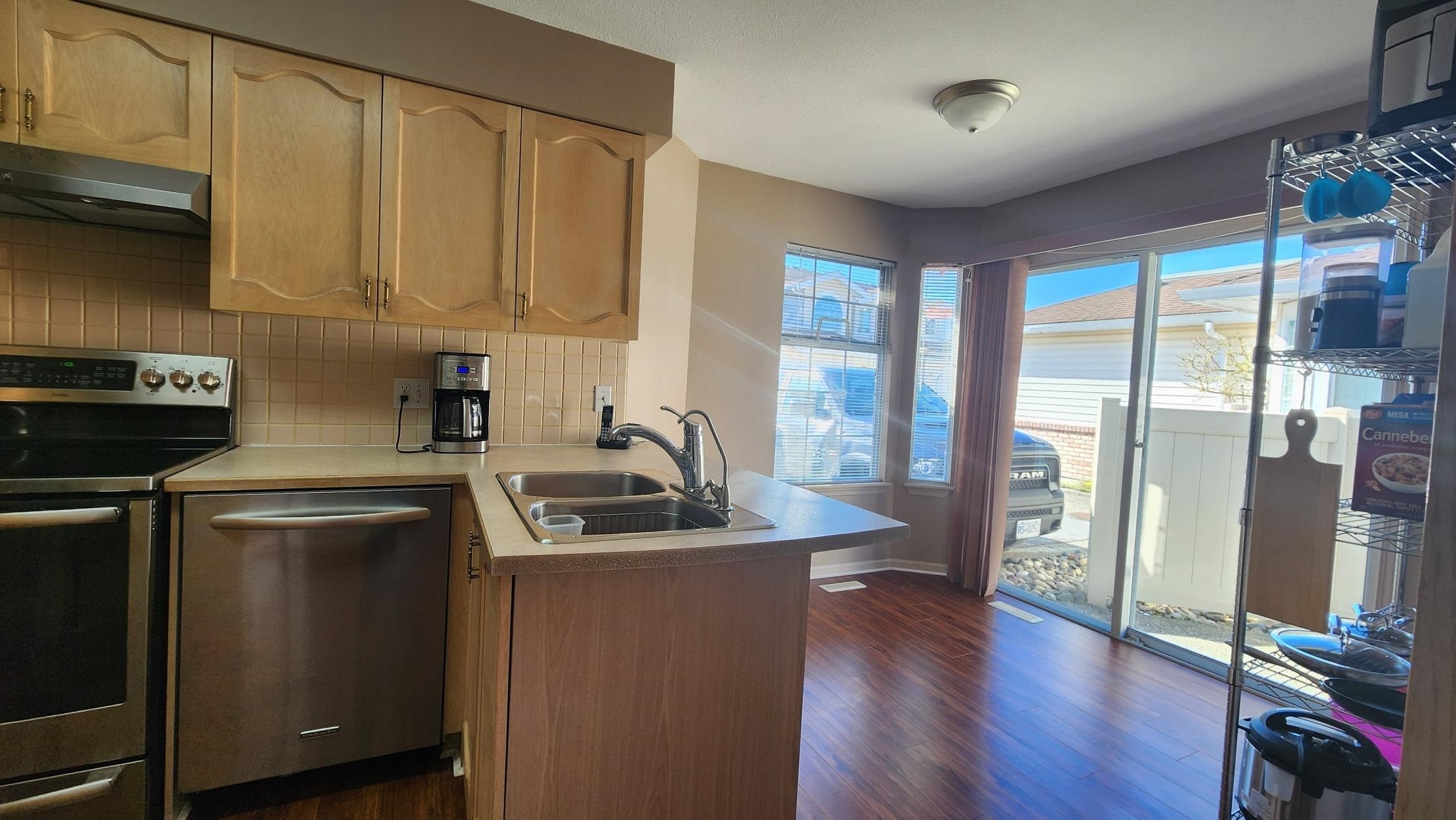 30-9168 Fleetwood Way, Surrey, BC