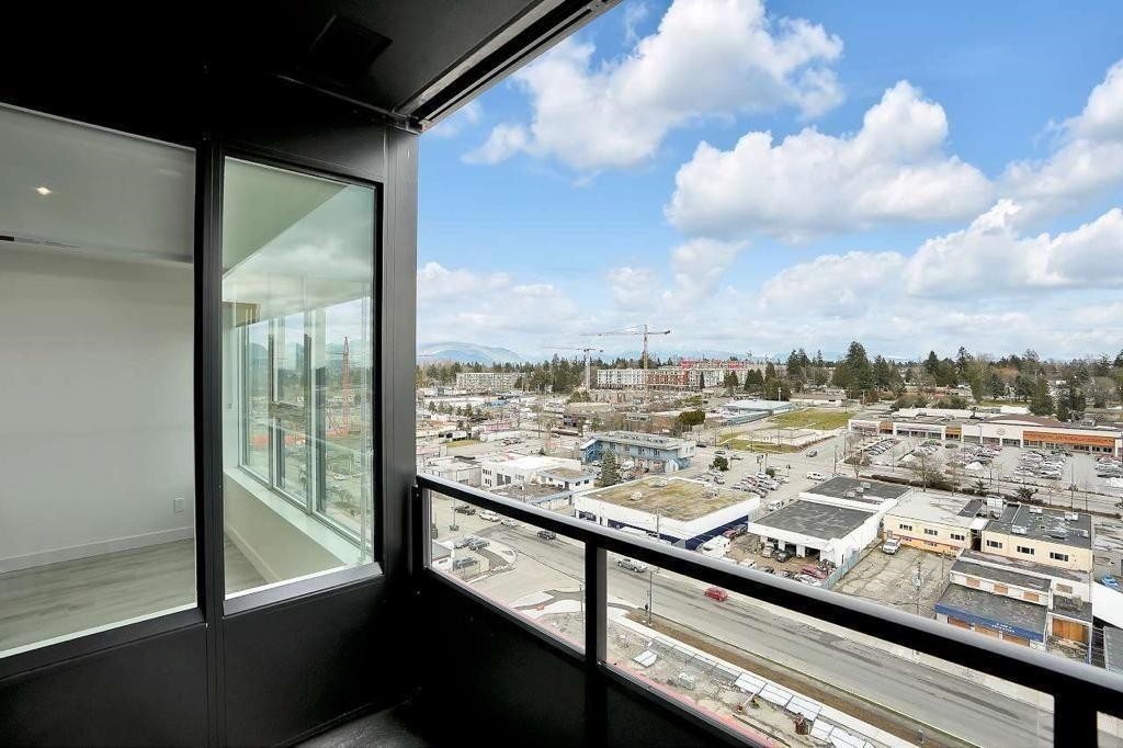 1202-10626 City Parkway, Surrey, BC