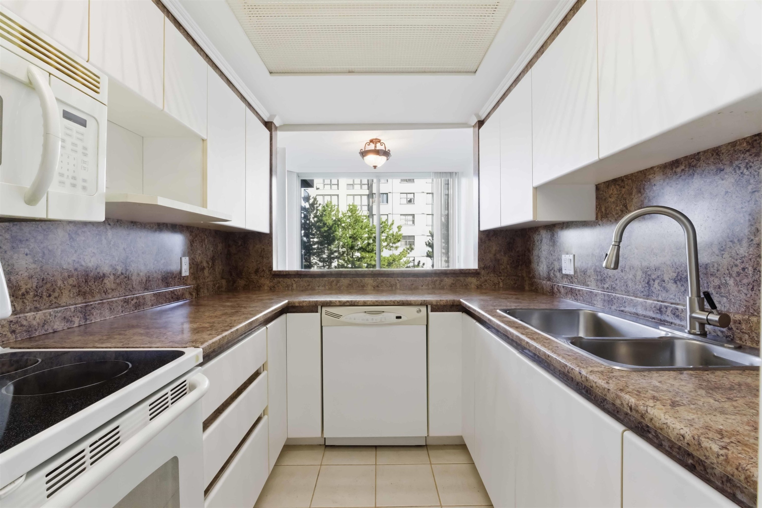 505-13383 108 Ave Avenue, Surrey, BC