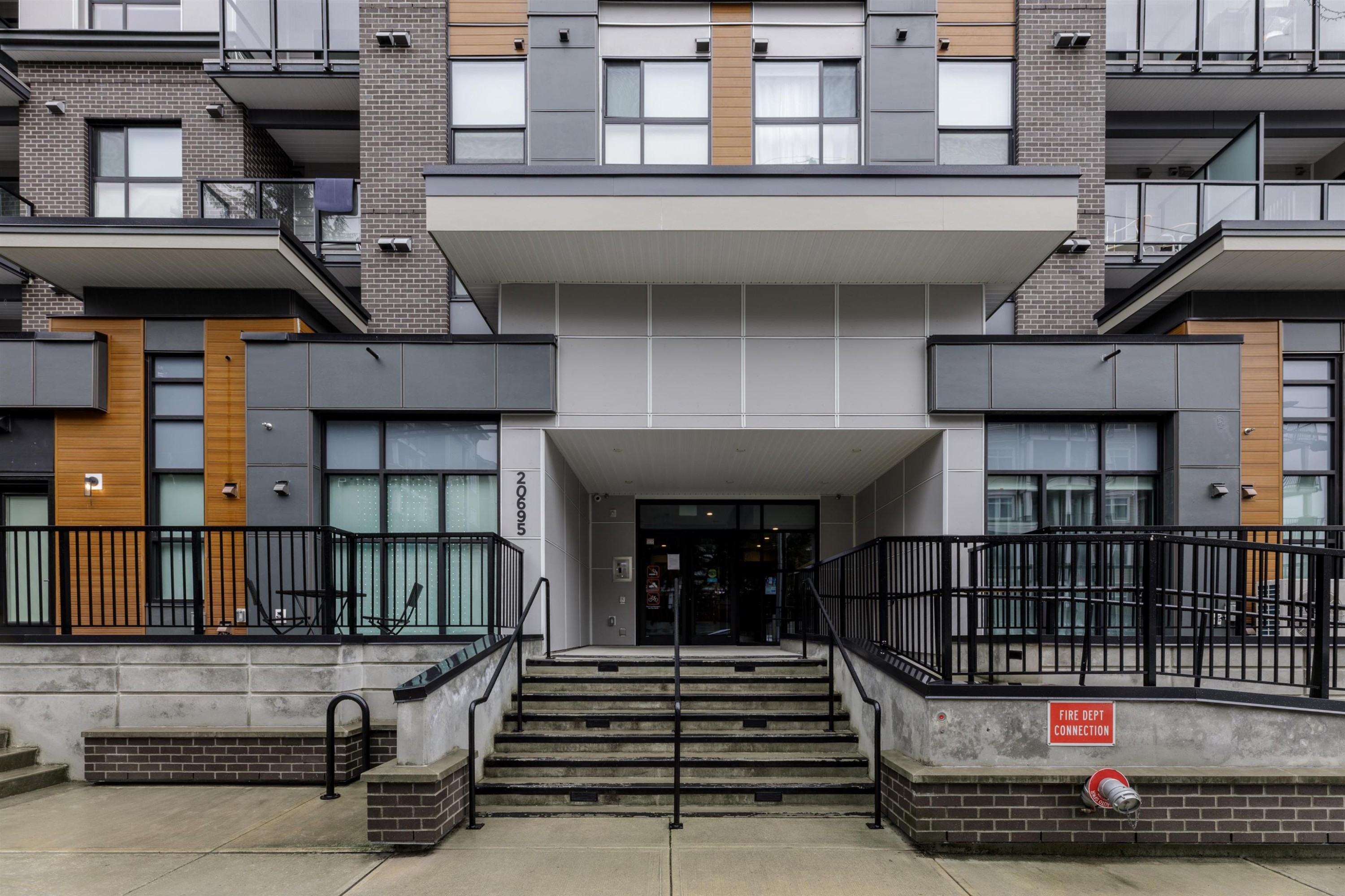 304-20695 Eastleigh Crescent, Langley, BC