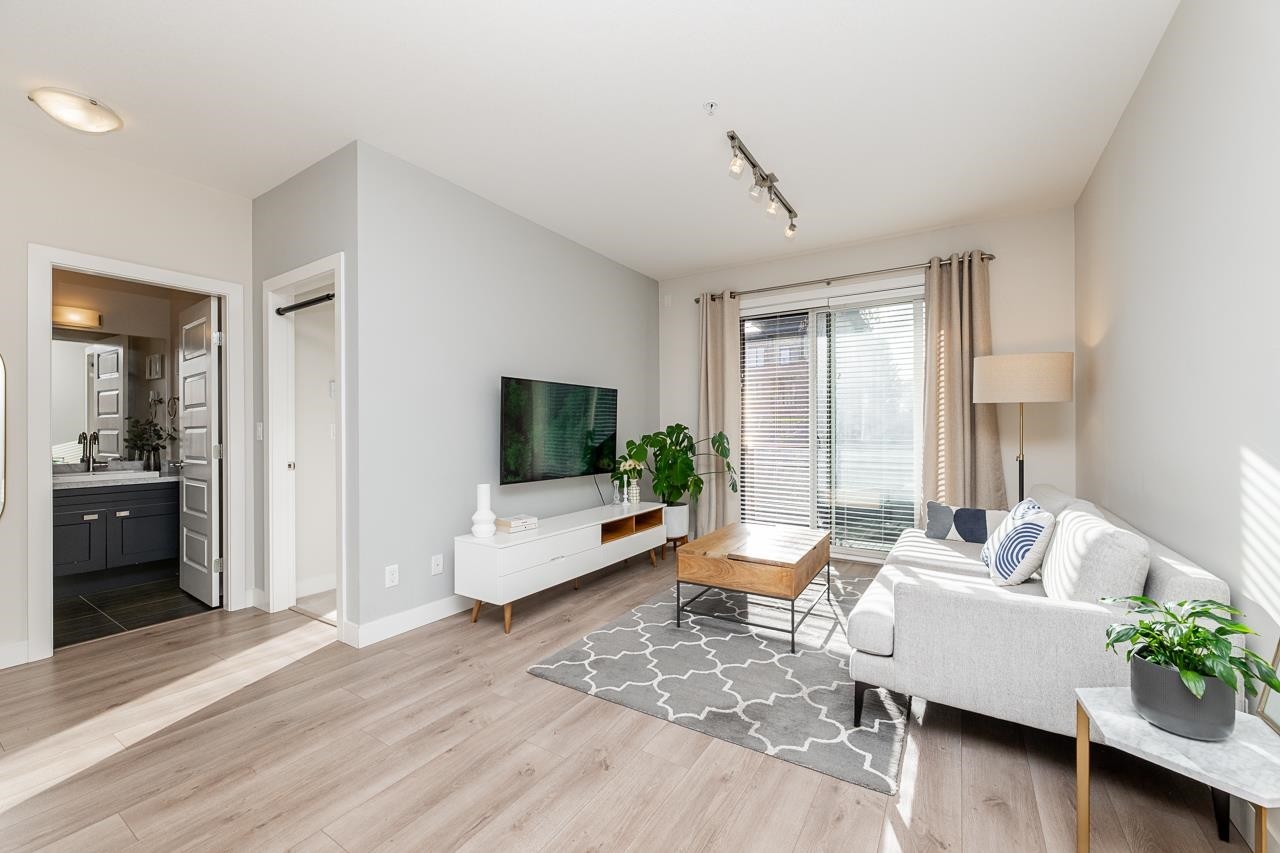 202-20078 Fraser Highway, Langley, BC