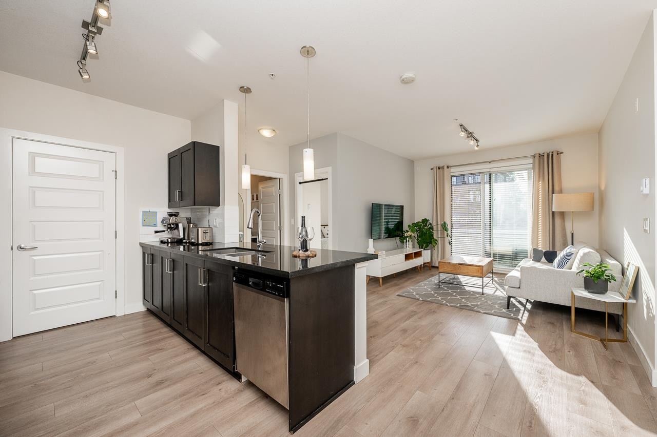 202-20078 Fraser Highway, Langley, BC