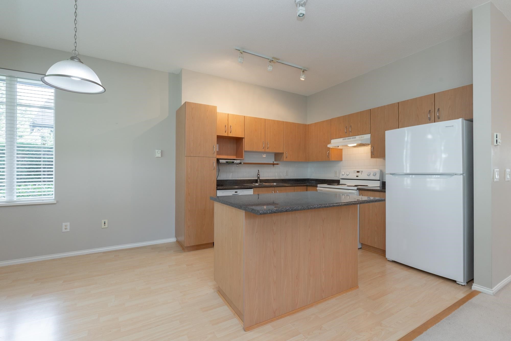 37-15868 85 Avenue, Surrey, BC