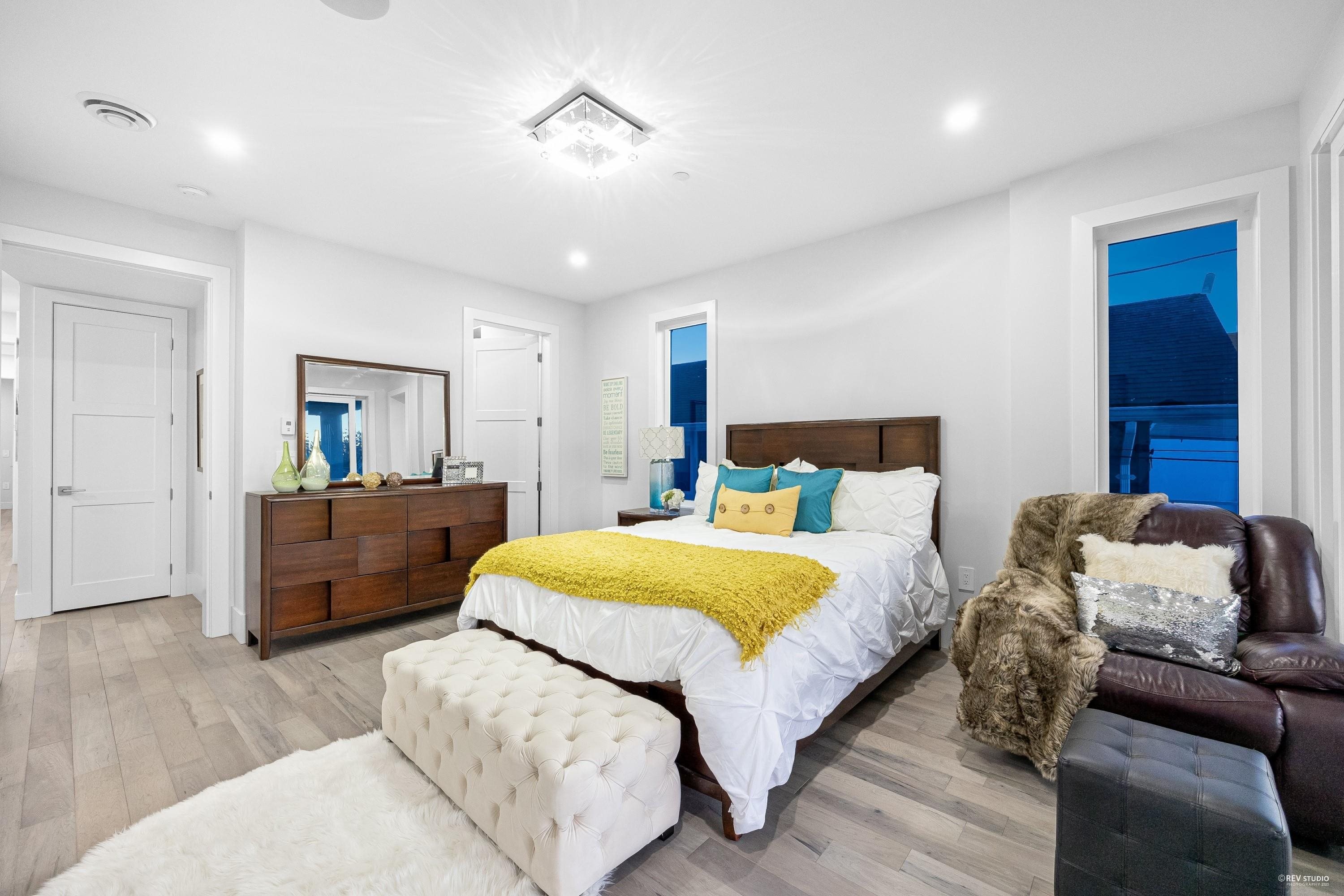 838 Stevens Street, White Rock, BC