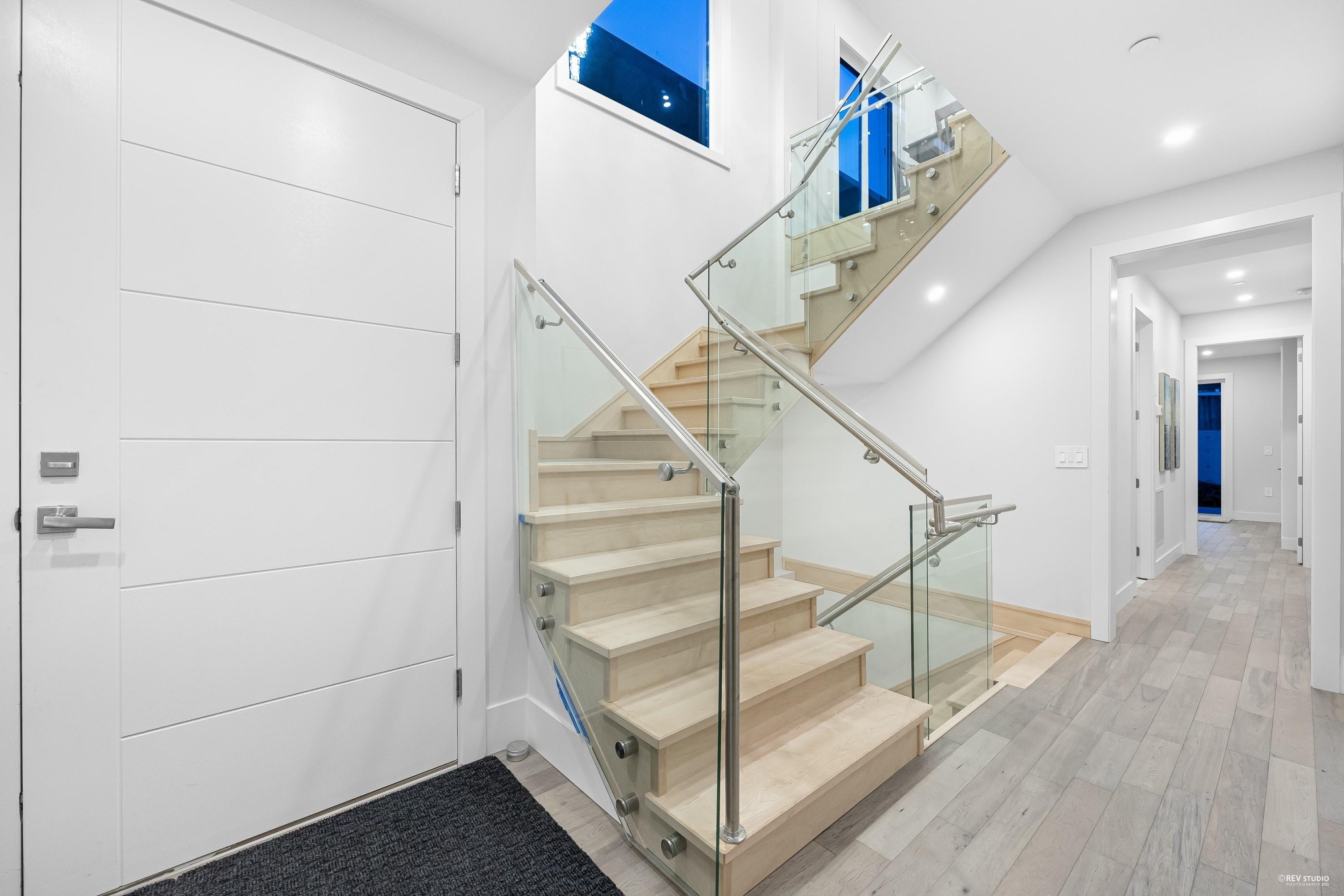 838 Stevens Street, White Rock, BC