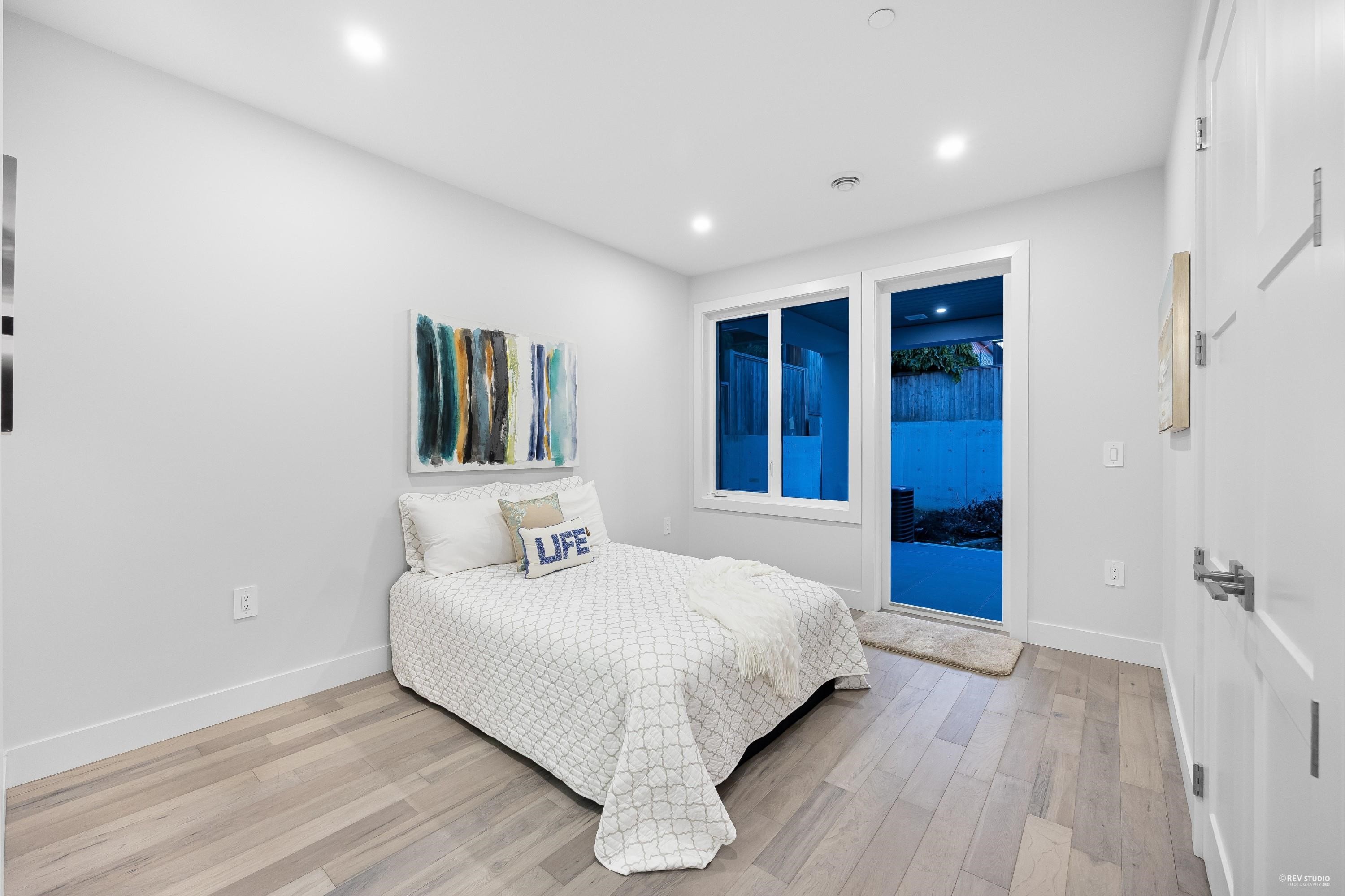 838 Stevens Street, White Rock, BC