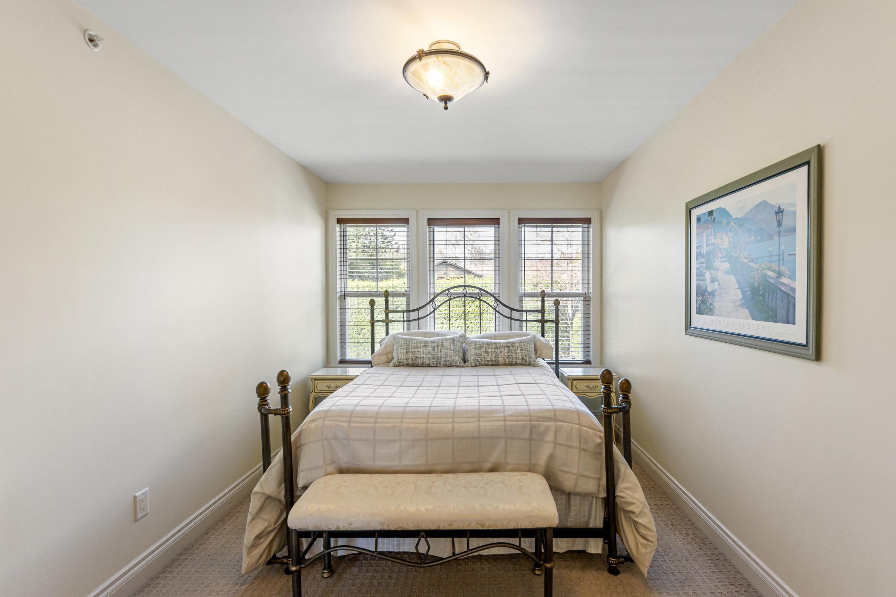 13785 Marine Drive, White Rock, BC