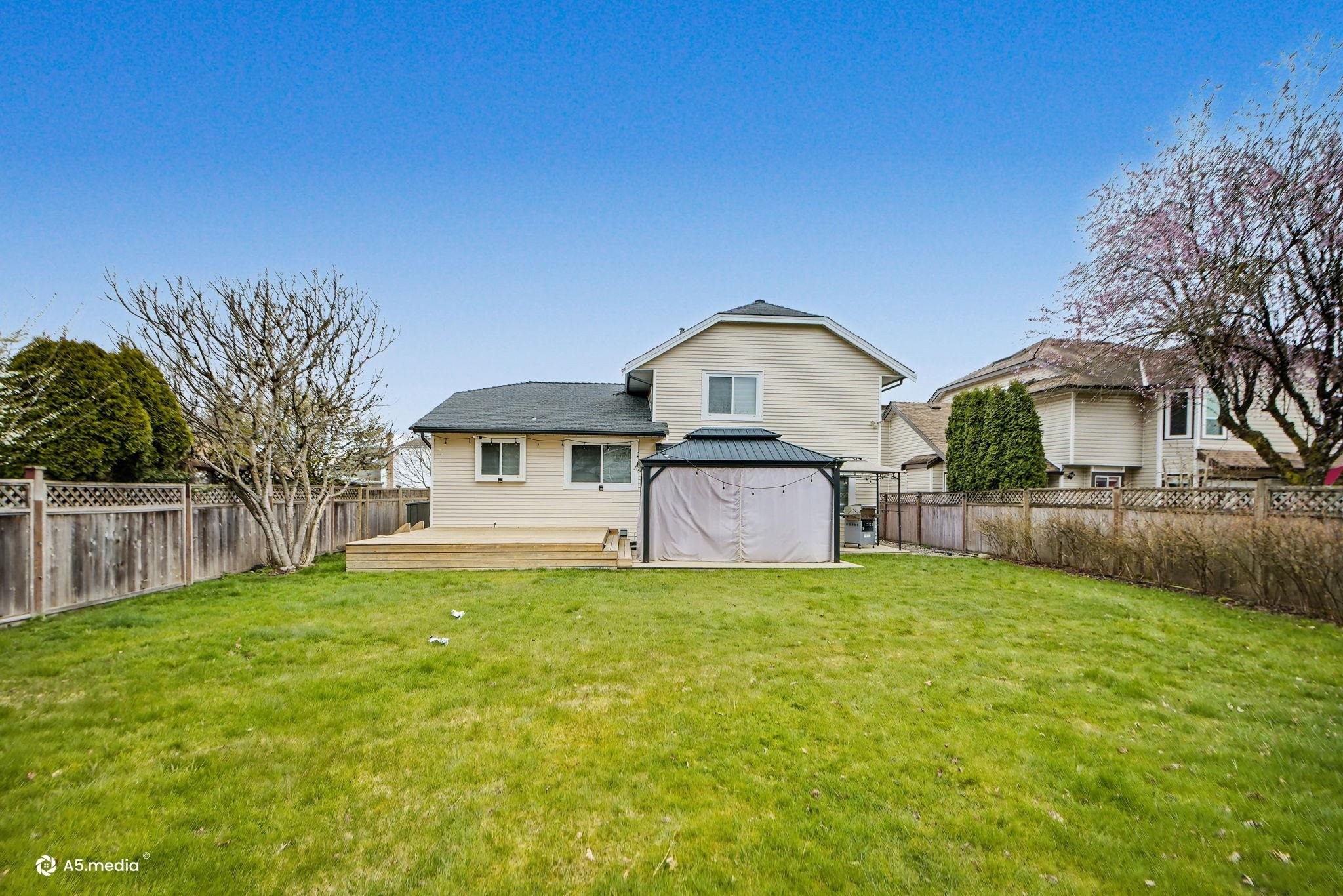 9279 156A Street, Surrey, BC