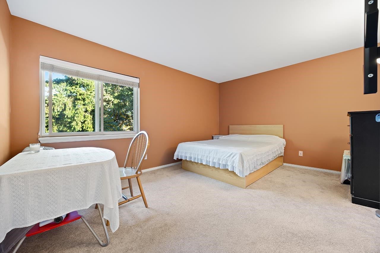 204-16233 82 Avenue, Surrey, BC