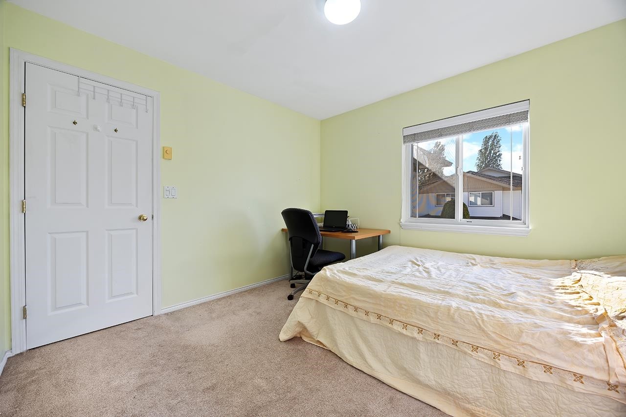 204-16233 82 Avenue, Surrey, BC