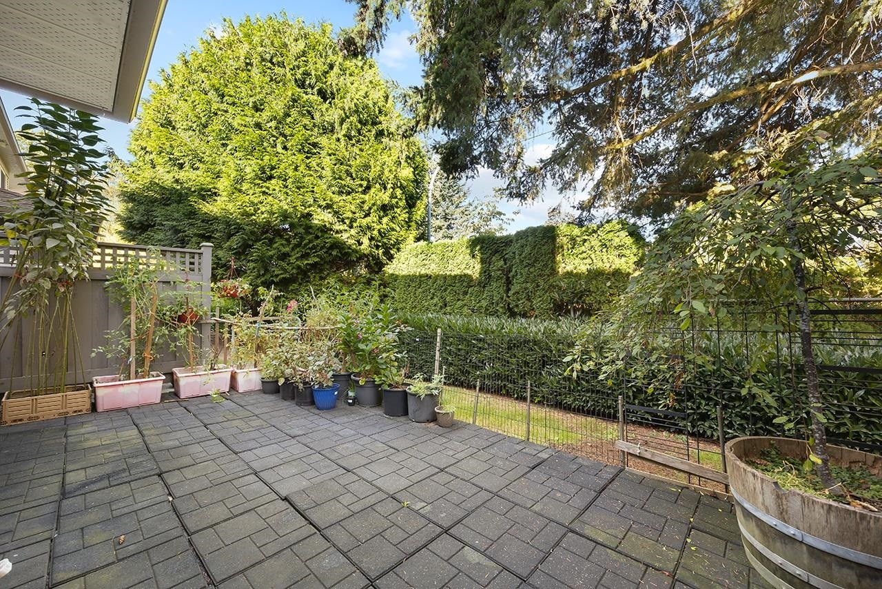 204-16233 82 Avenue, Surrey, BC