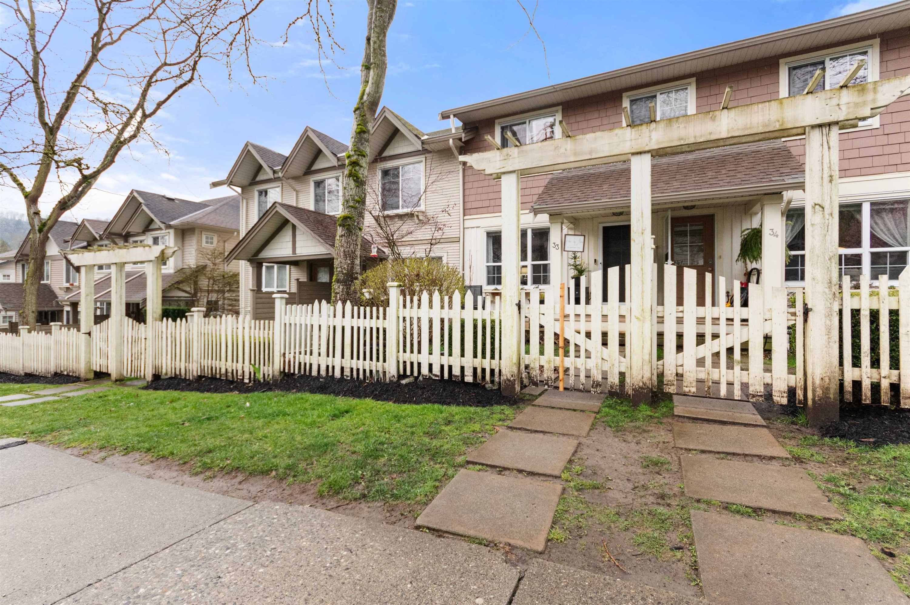 33-4401 Blauson Boulevard, Abbotsford, BC