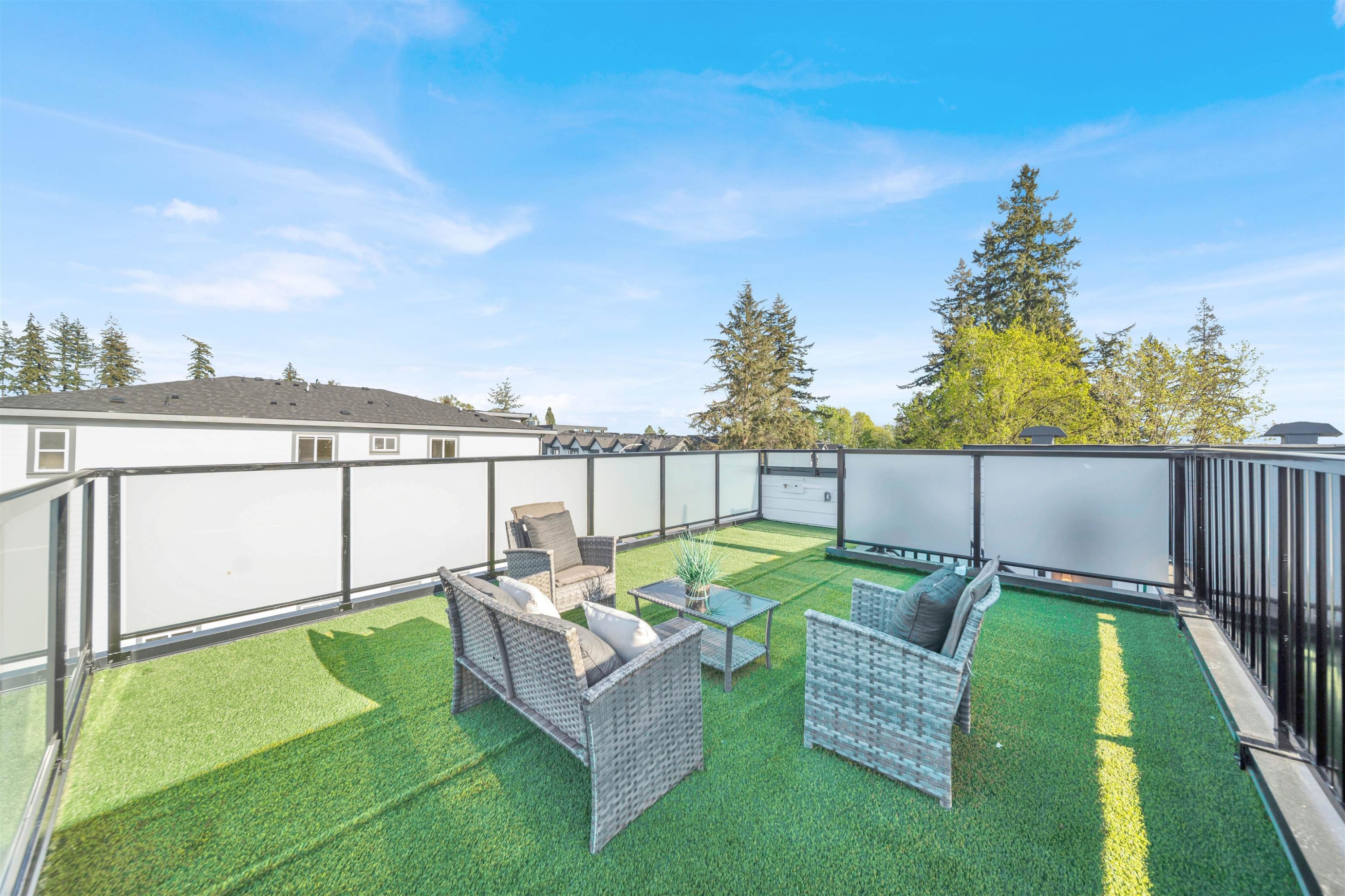 16489 20 Avenue, Surrey, BC