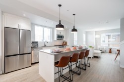 50-20057 82 Avenue Langley, BC V2Y 3S4