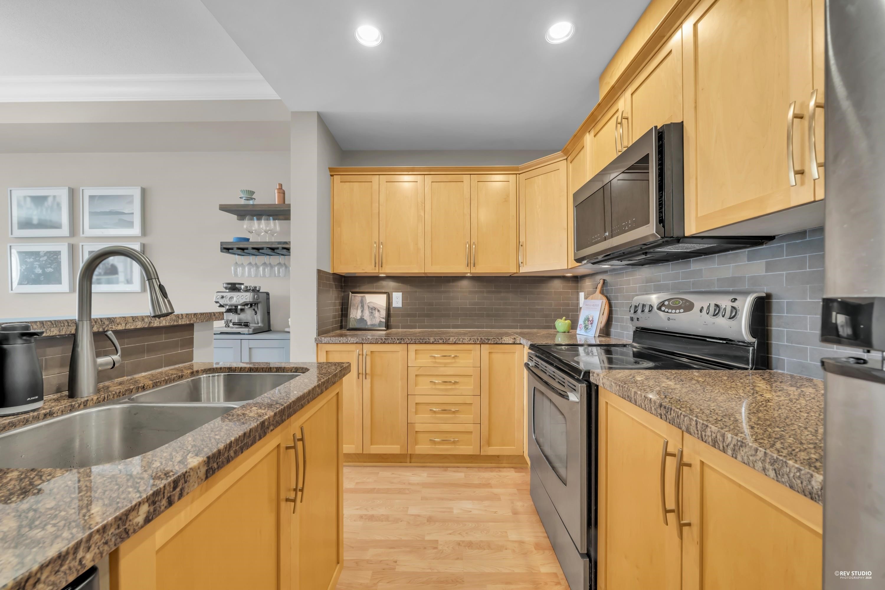 312-5430 201 Street, Langley, BC