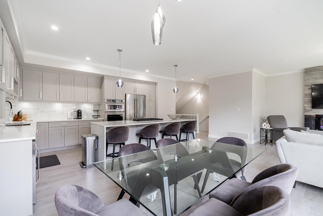 12-17033 Fraser Highway, Surrey, BC