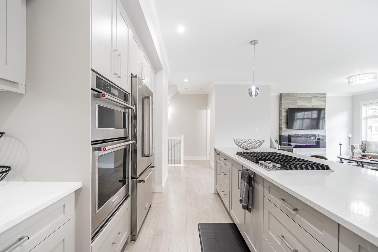 12-17033 Fraser Highway, Surrey, BC