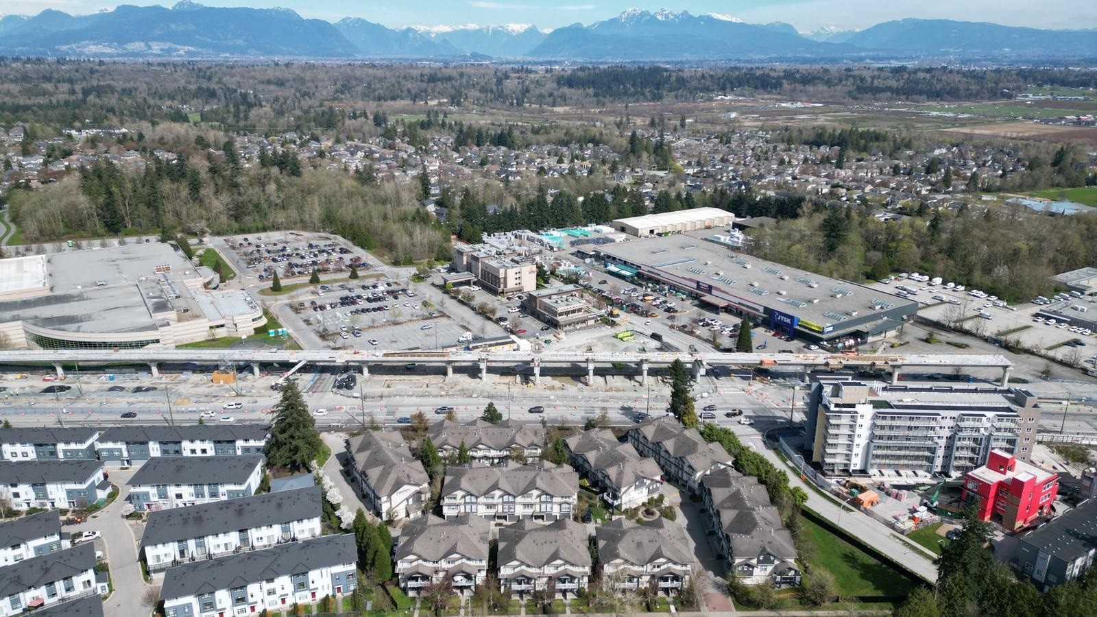 15-16588 Fraser Highway, Surrey, BC