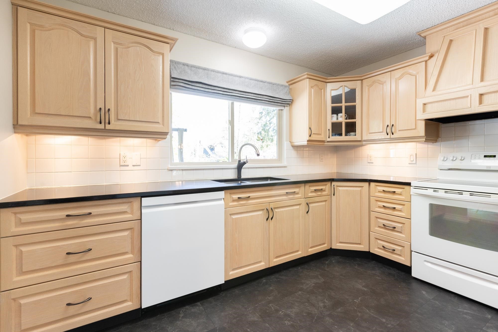 20249 44 Avenue, Langley, BC