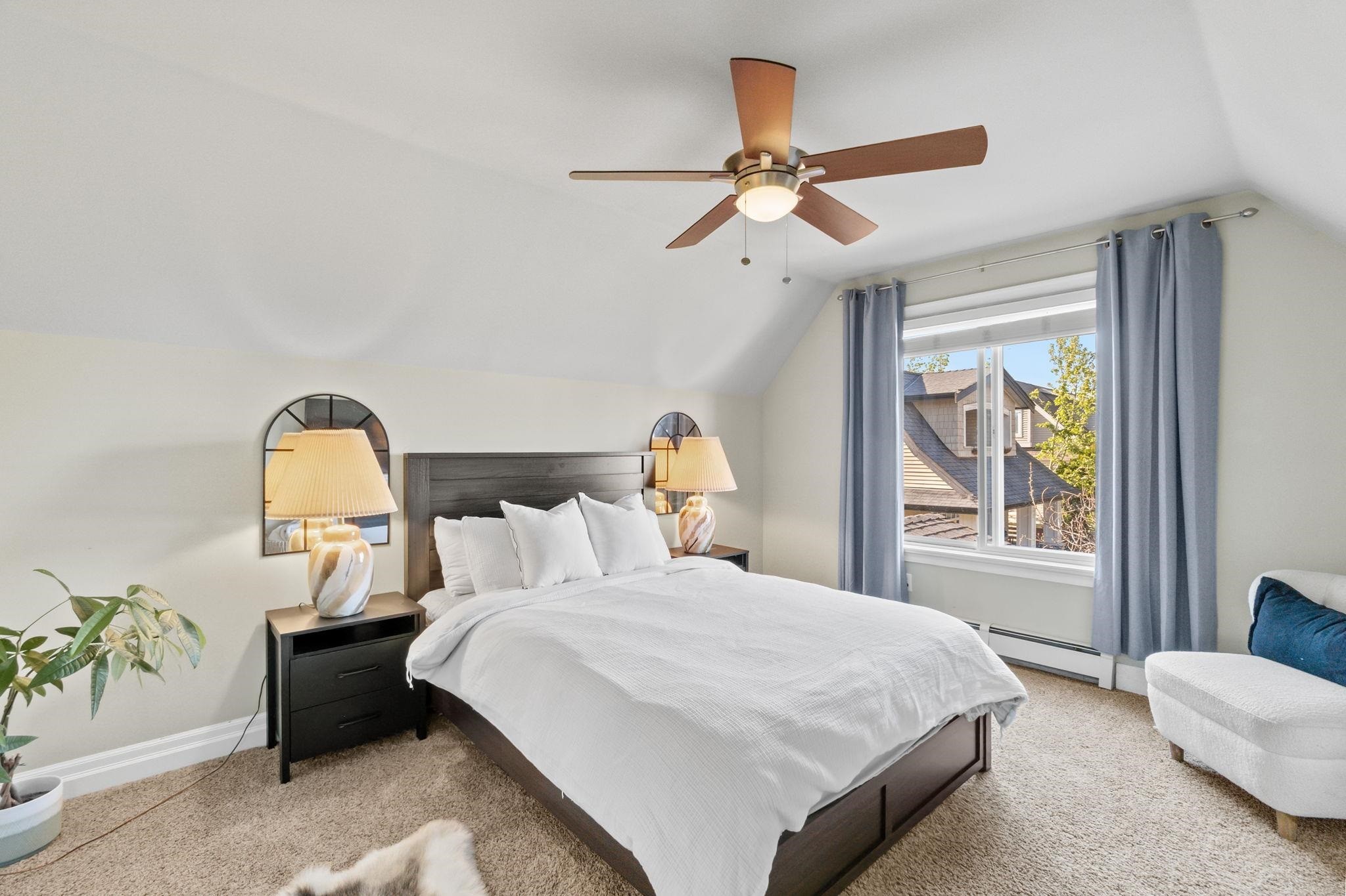 15595 Thrift Avenue, White Rock, BC