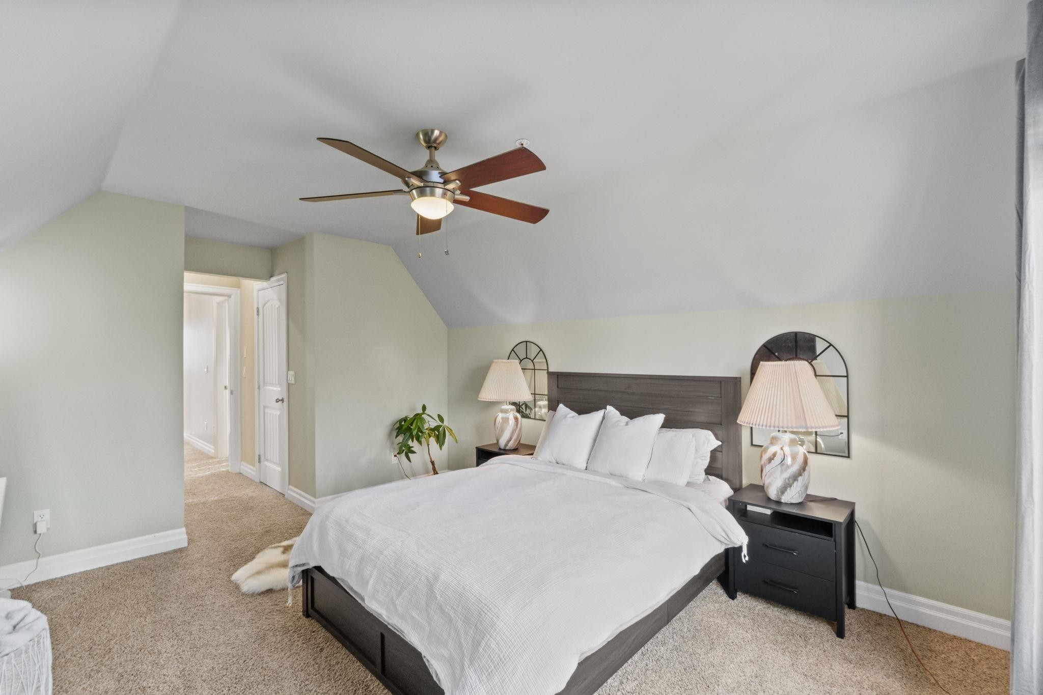 15595 Thrift Avenue, White Rock, BC