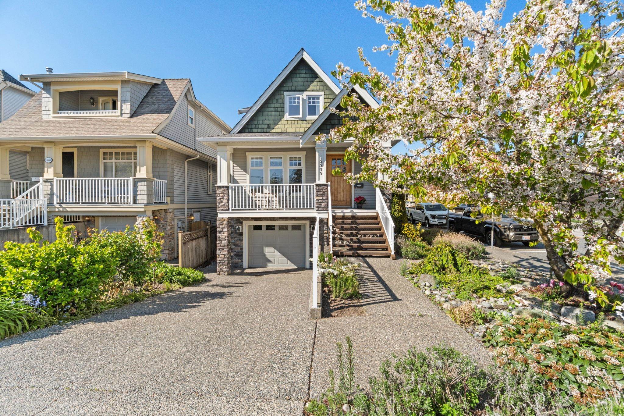 15595 Thrift Avenue, White Rock, BC