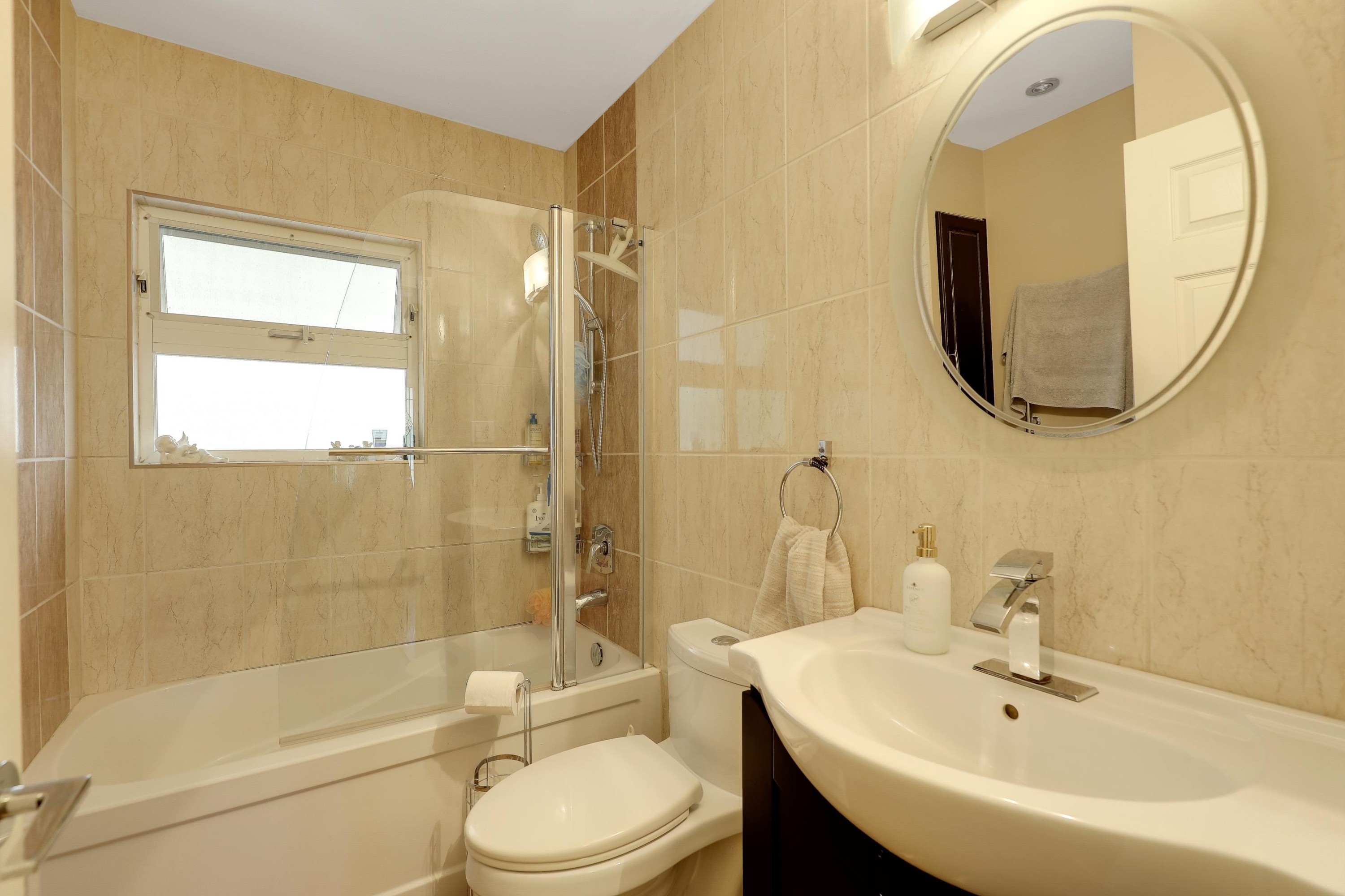 11230 Lansdowne Drive, Surrey, BC
