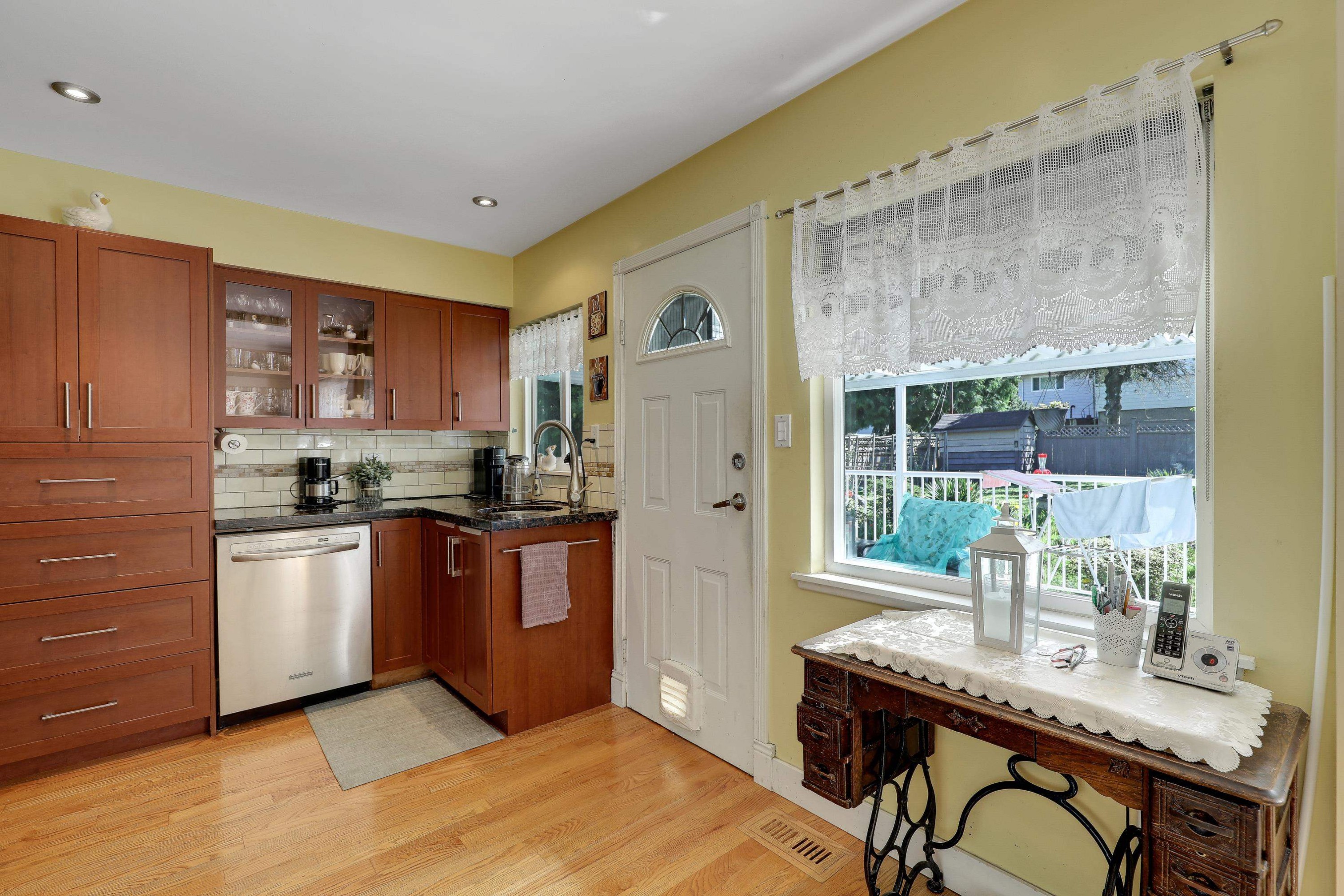 11230 Lansdowne Drive, Surrey, BC