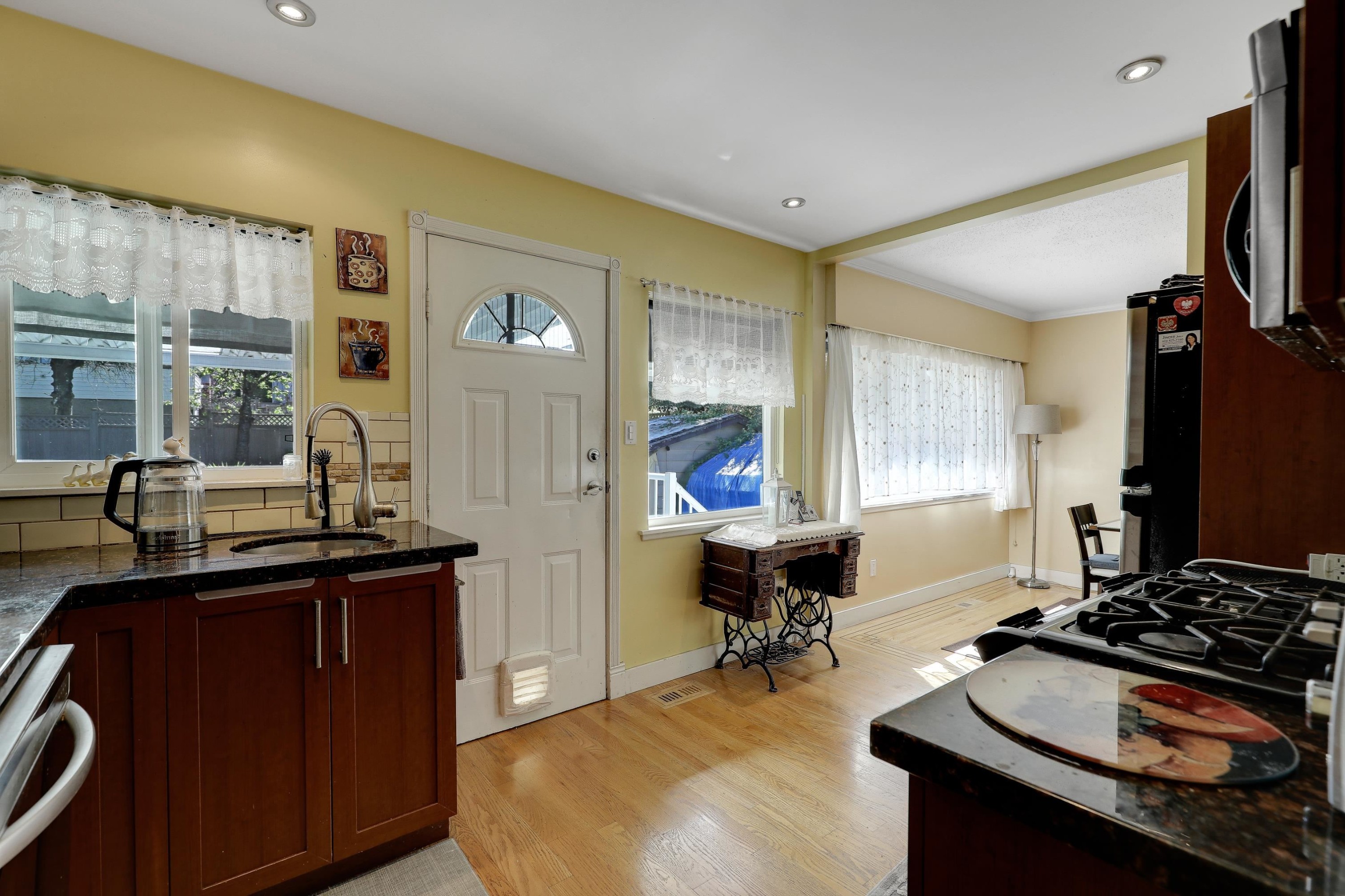 11230 Lansdowne Drive, Surrey, BC