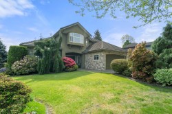 8742 166 Street Surrey, BC V4N 5B2