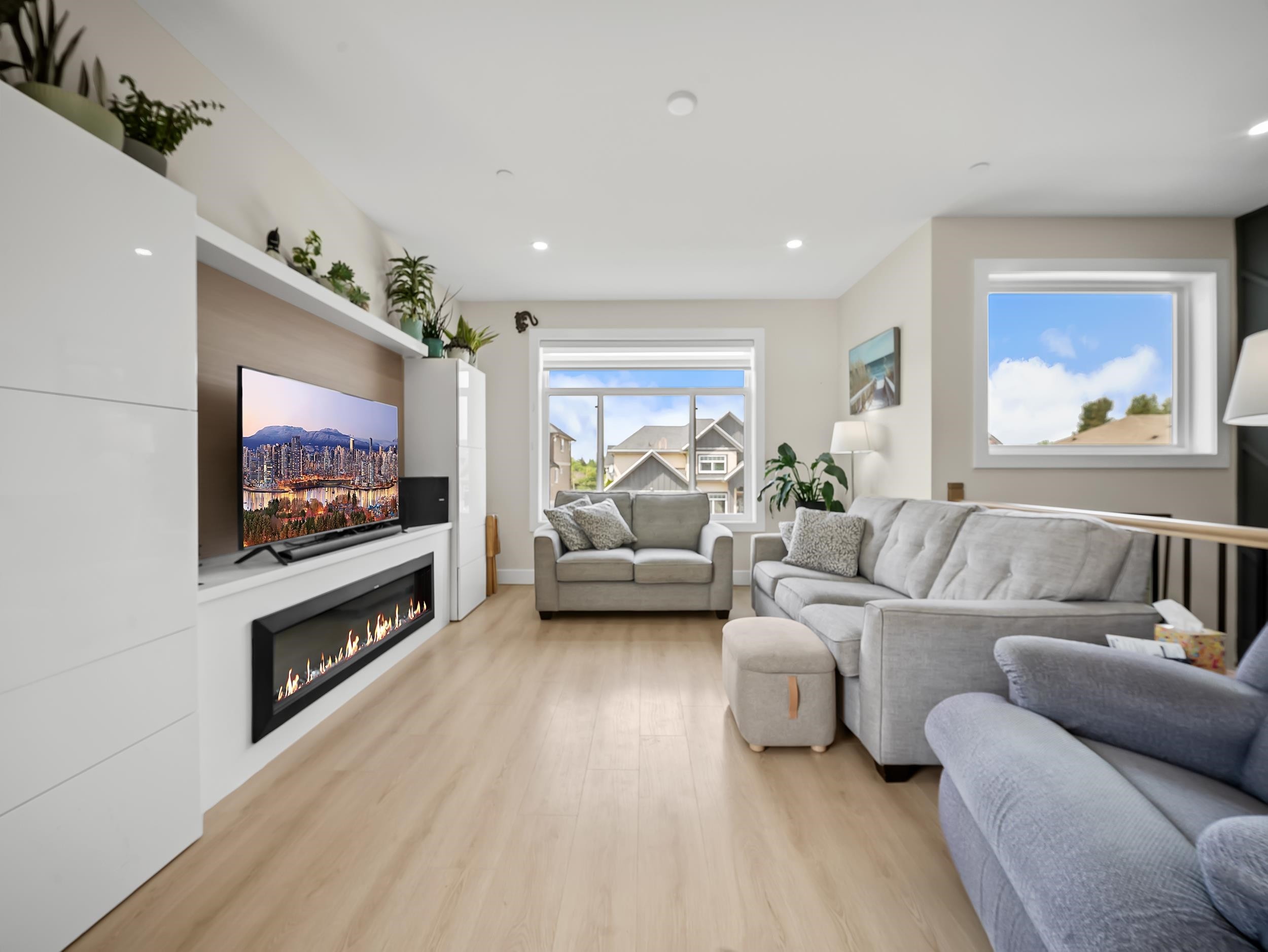 8586 Tupper Boulevard, Mission, BC
