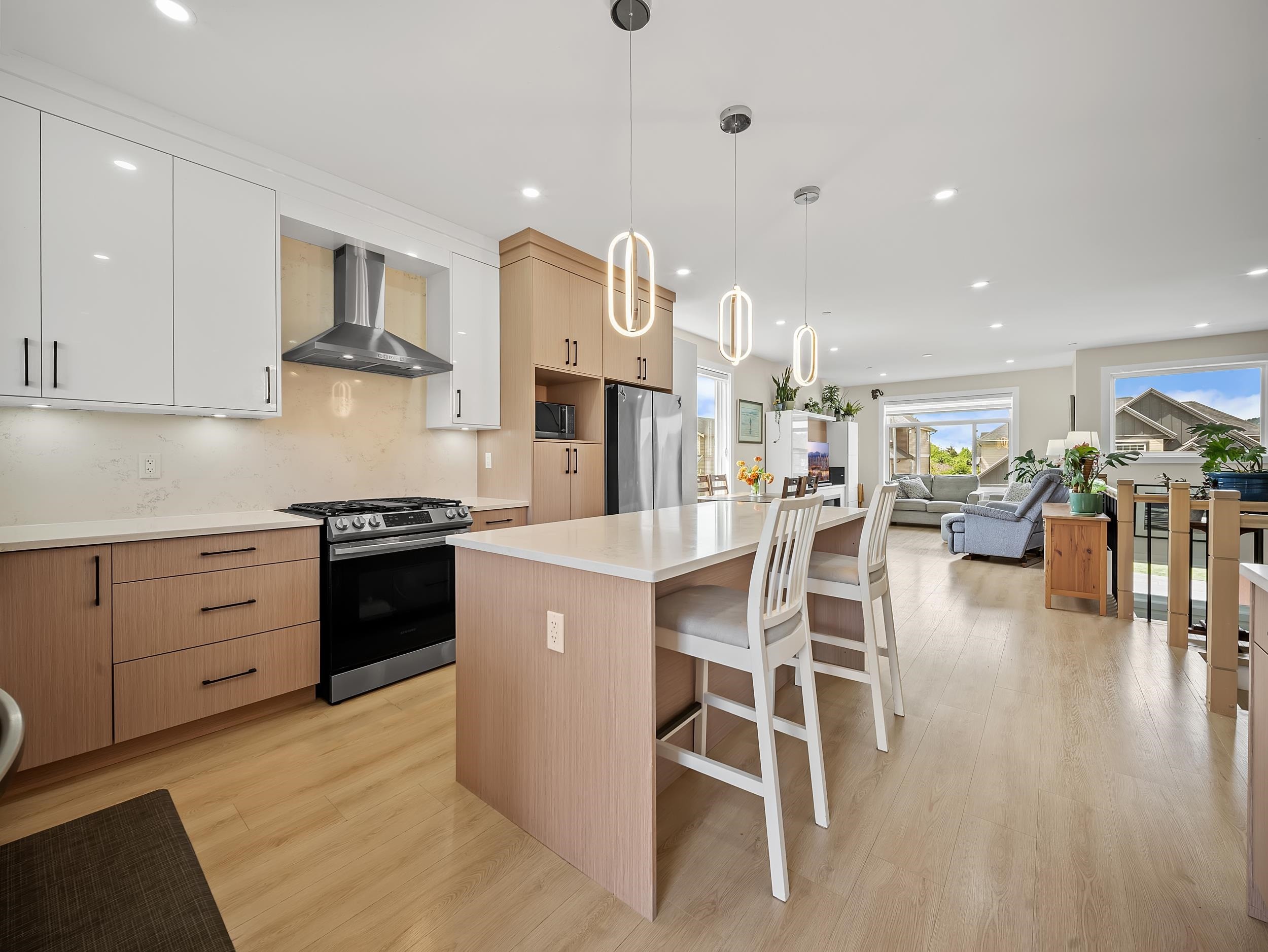8586 Tupper Boulevard, Mission, BC