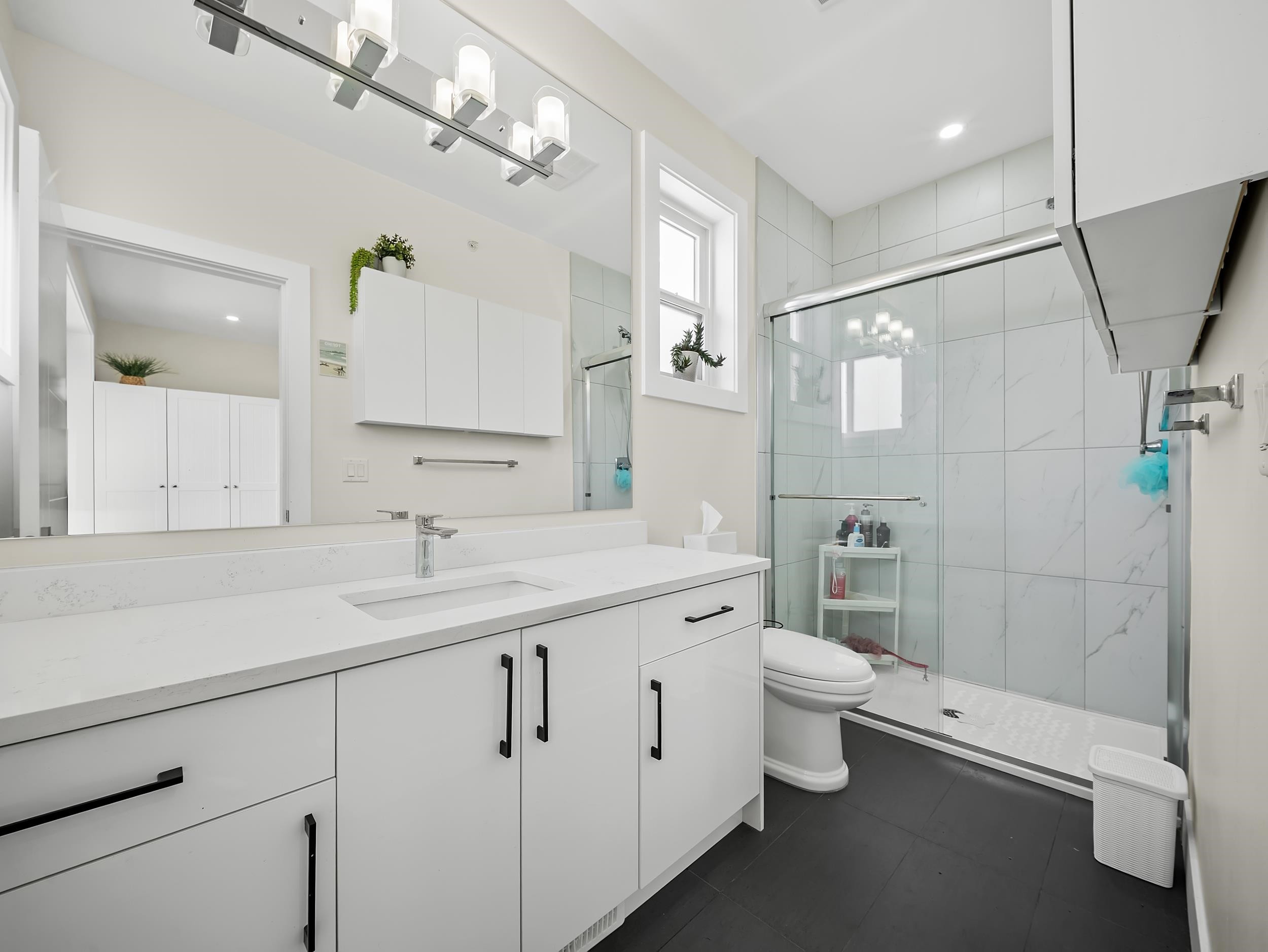 8586 Tupper Boulevard, Mission, BC