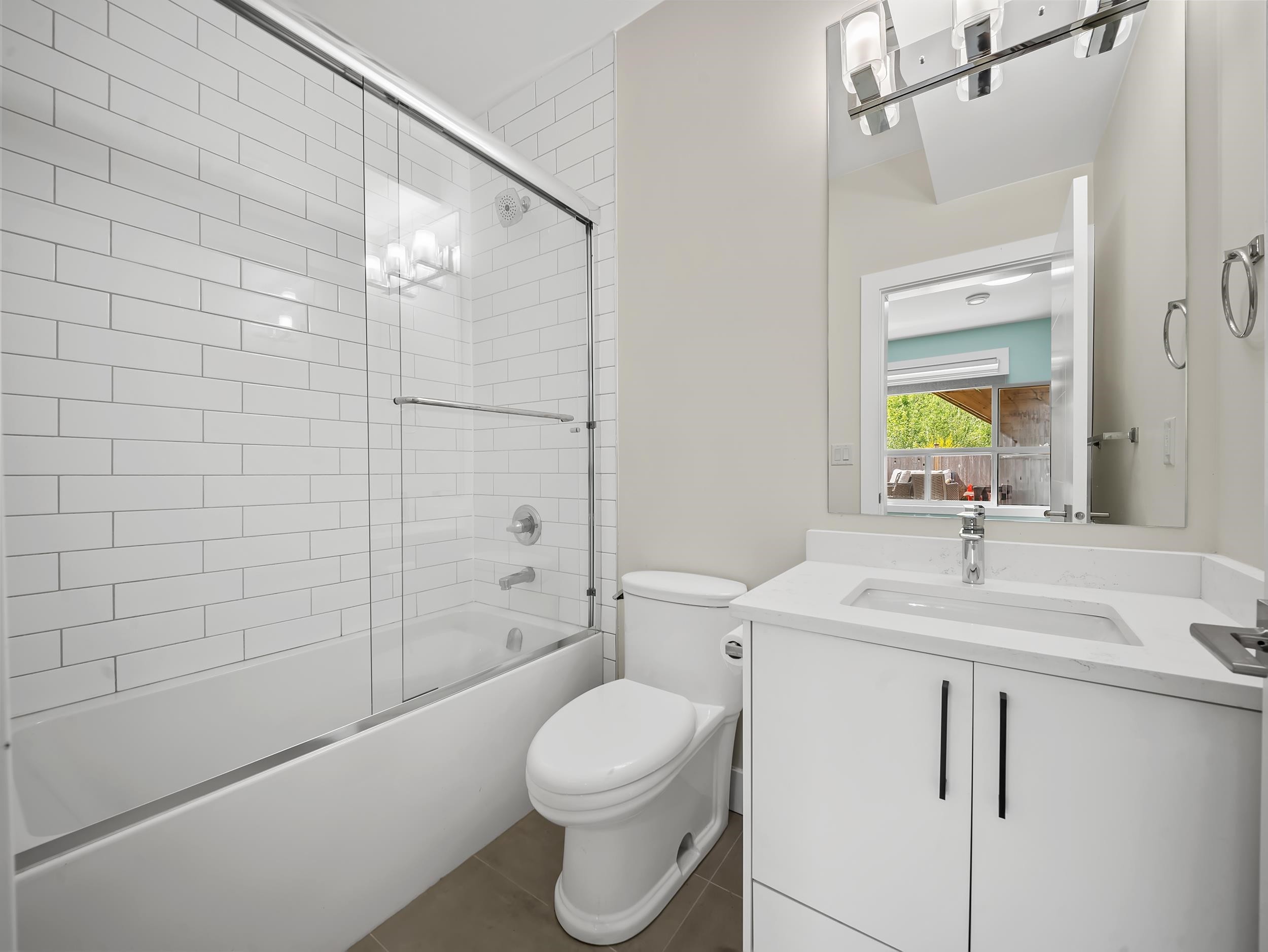8586 Tupper Boulevard, Mission, BC