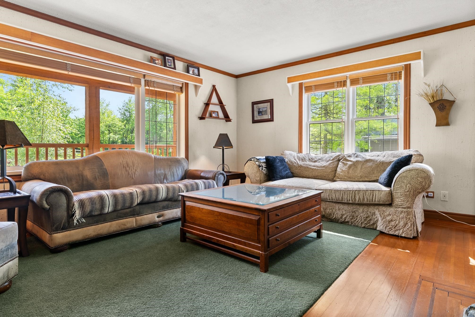 21415 0 Avenue, Langley, BC - Indoor Photo Showing Living Room