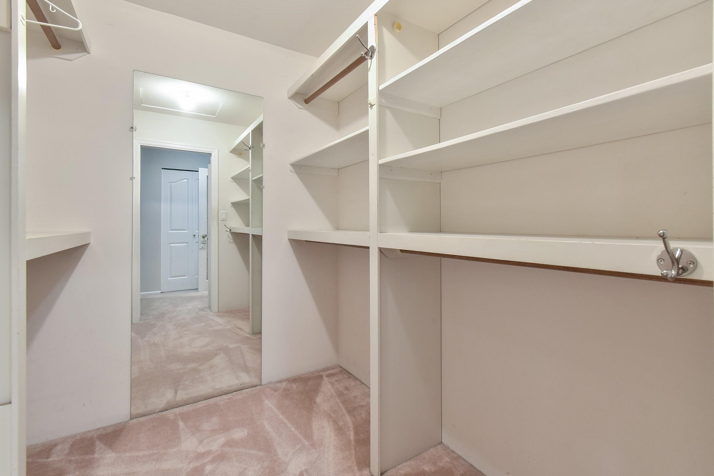 13056 22A Avenue, Surrey, BC - Indoor With Storage