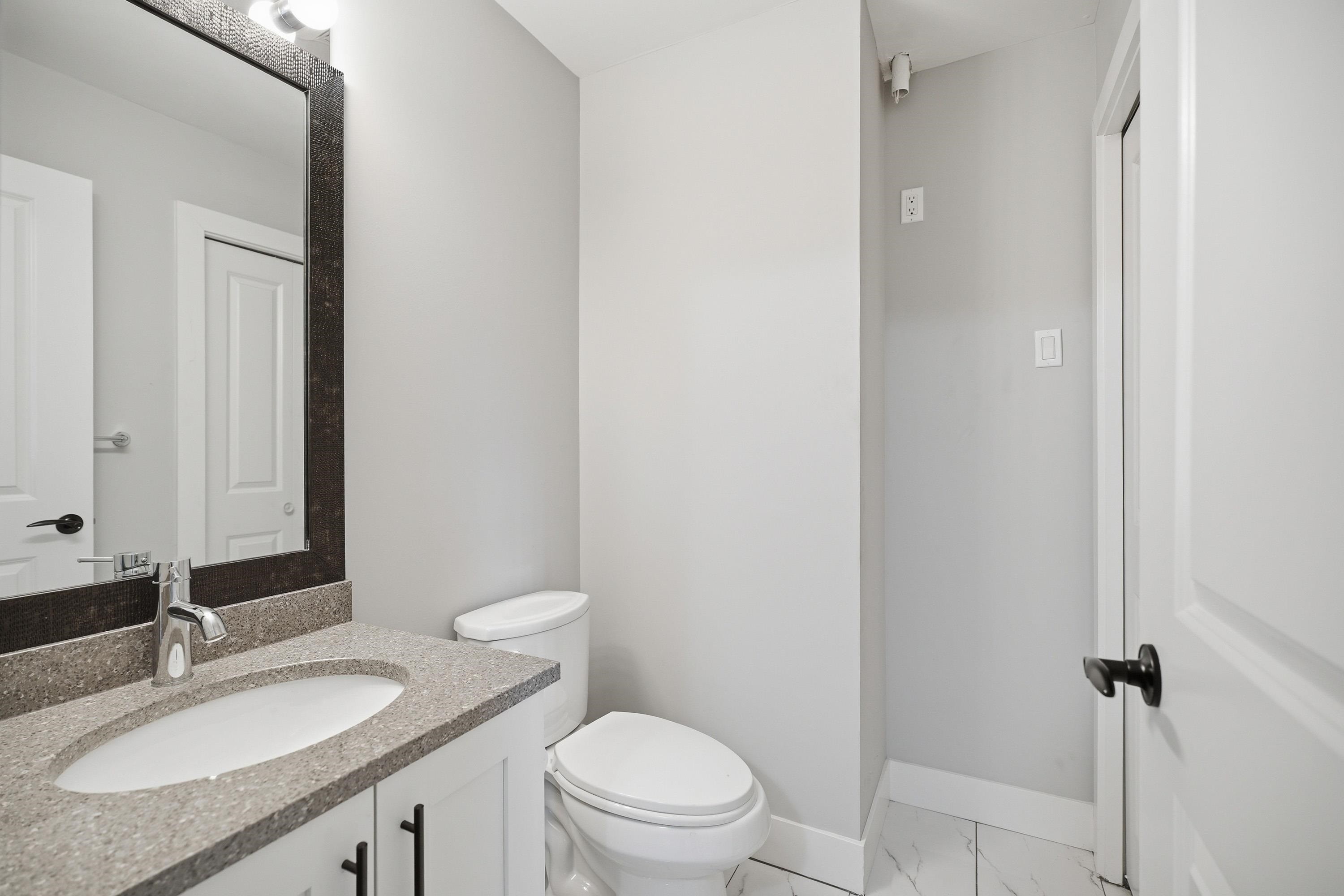 6035 138A Street, Surrey, BC