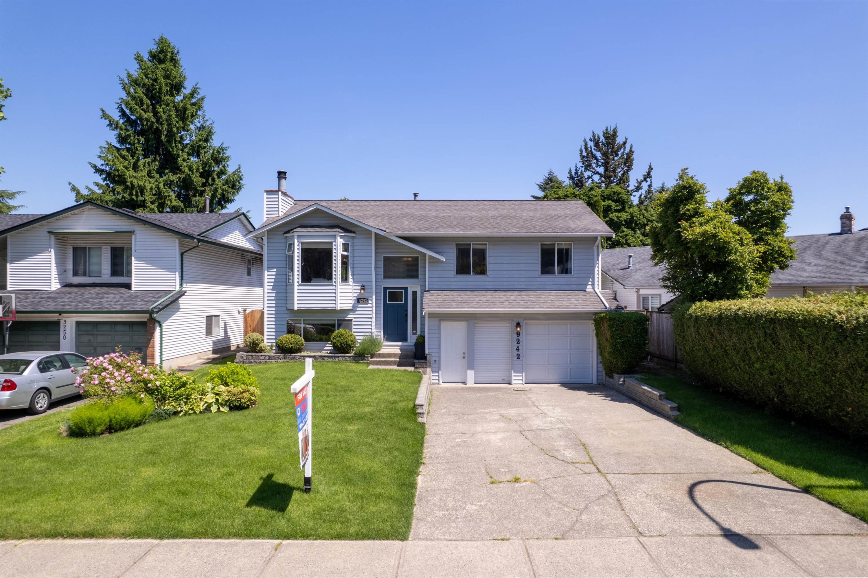 9242 209A Crescent, Langley, BC