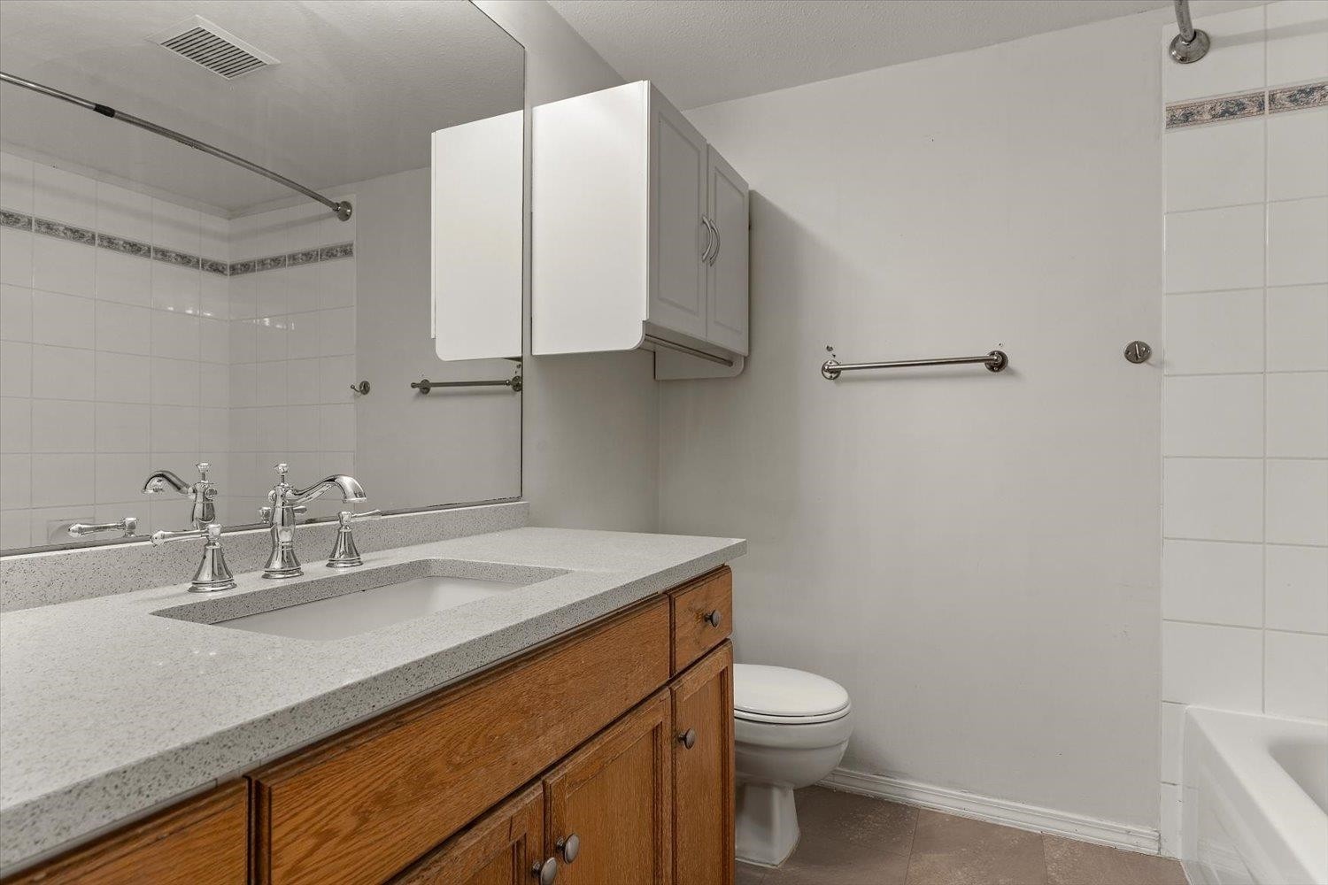 233-32830 George Ferguson Way, Abbotsford, BC