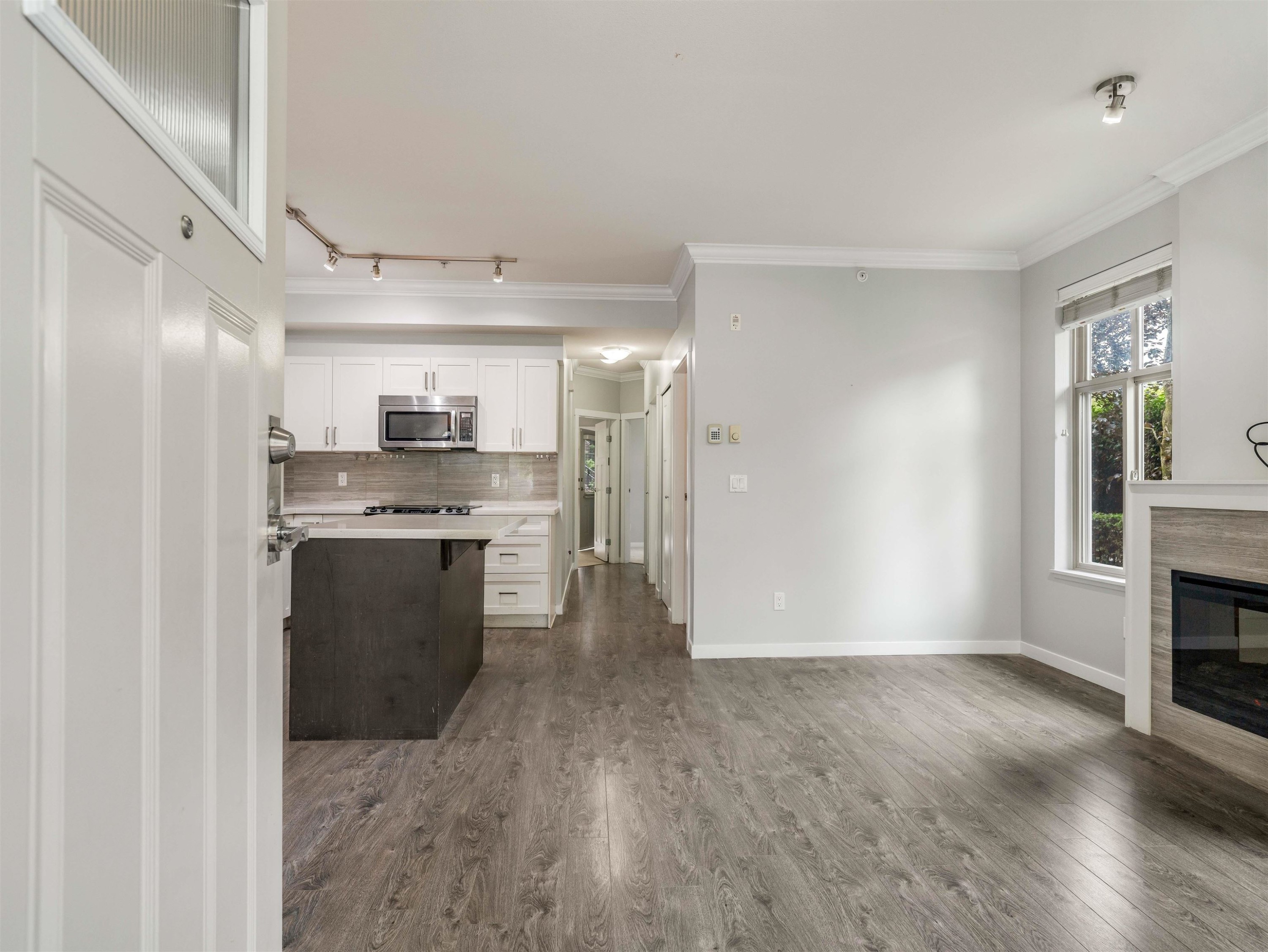106-6655 192 Street, Surrey, BC