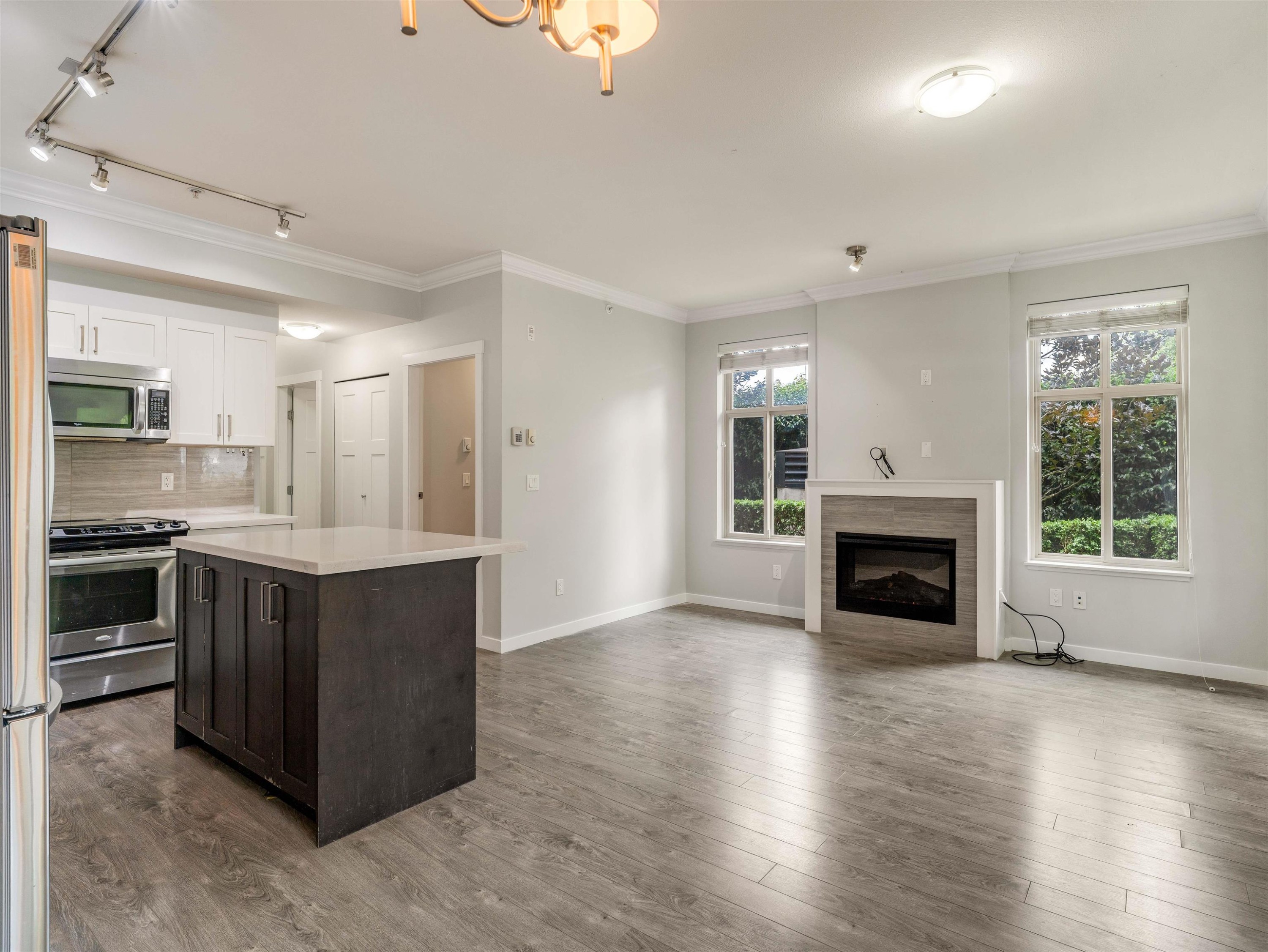 106-6655 192 Street, Surrey, BC