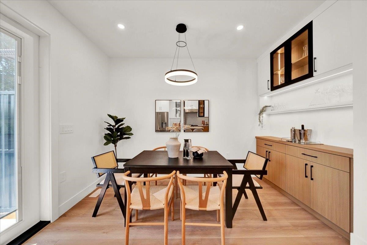 102-10039 128 Street, Surrey, BC - Indoor Photo Showing Dining Room