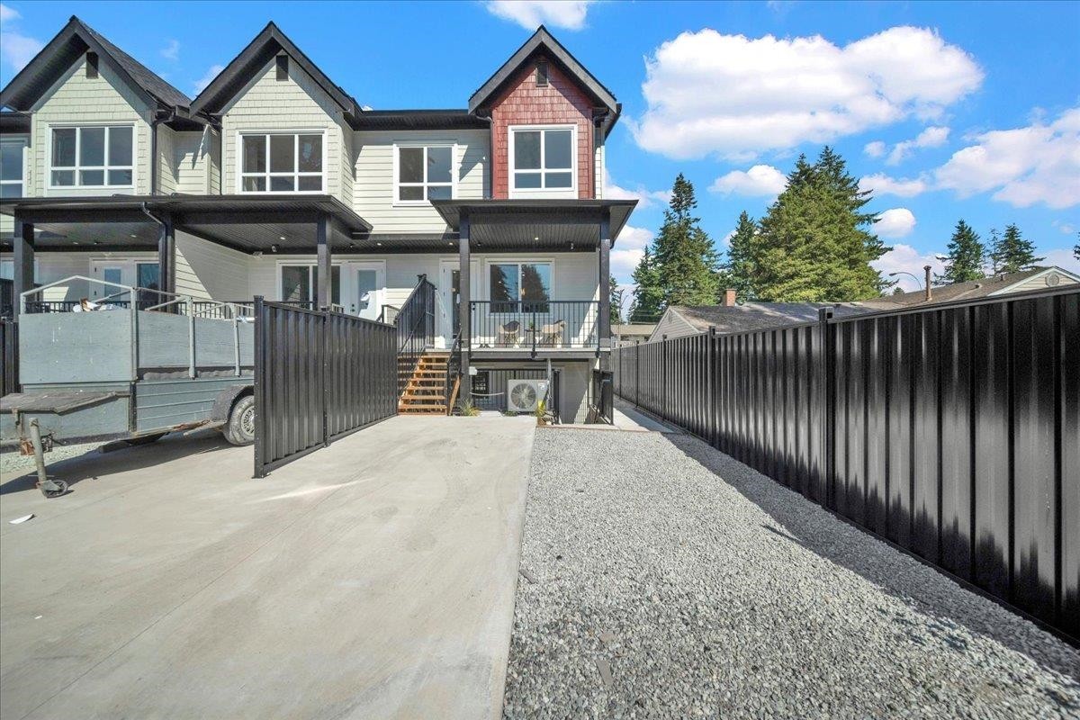 101-10039 128 Street, Surrey, BC - Outdoor