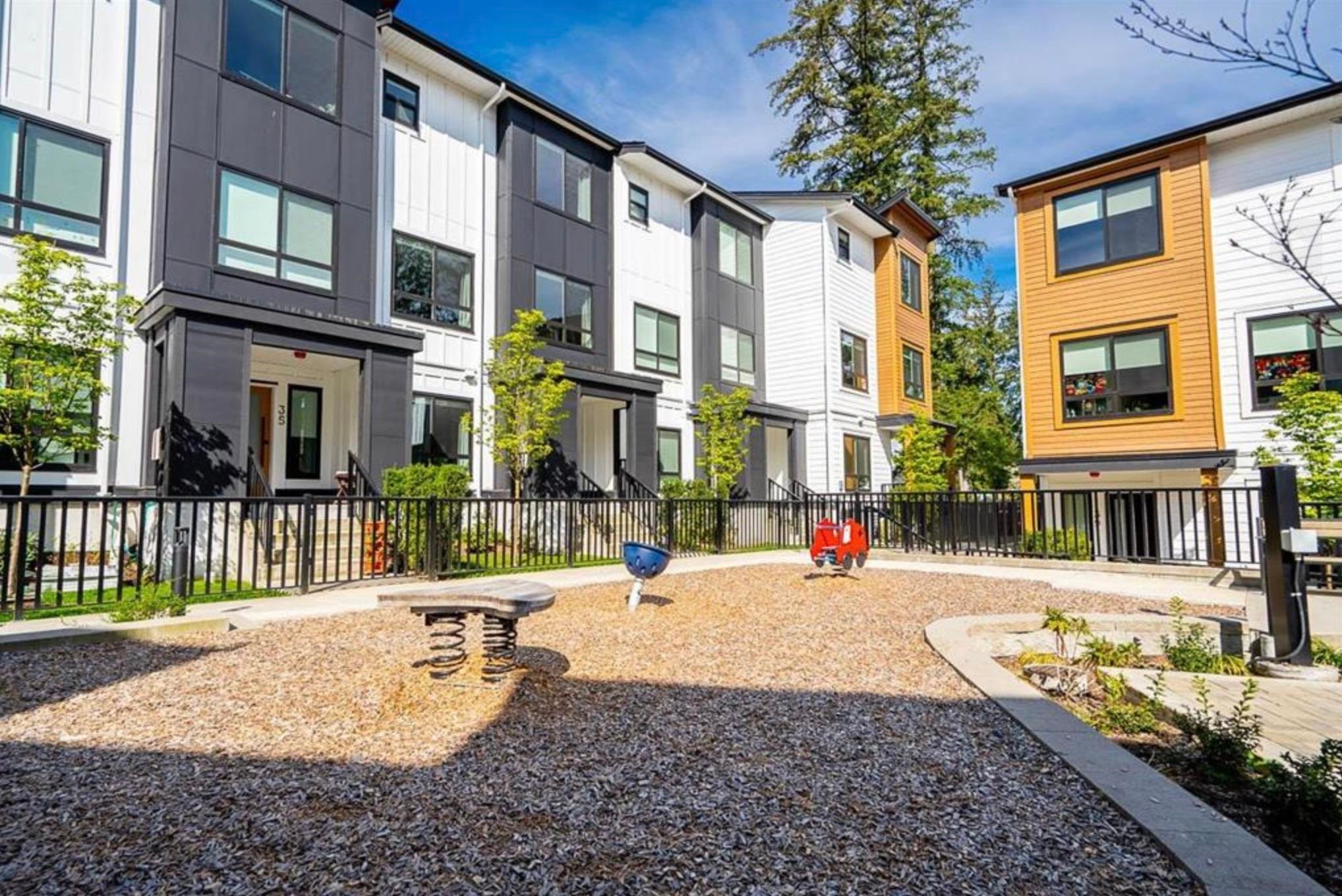 10-17538 100 Avenue, Surrey, BC